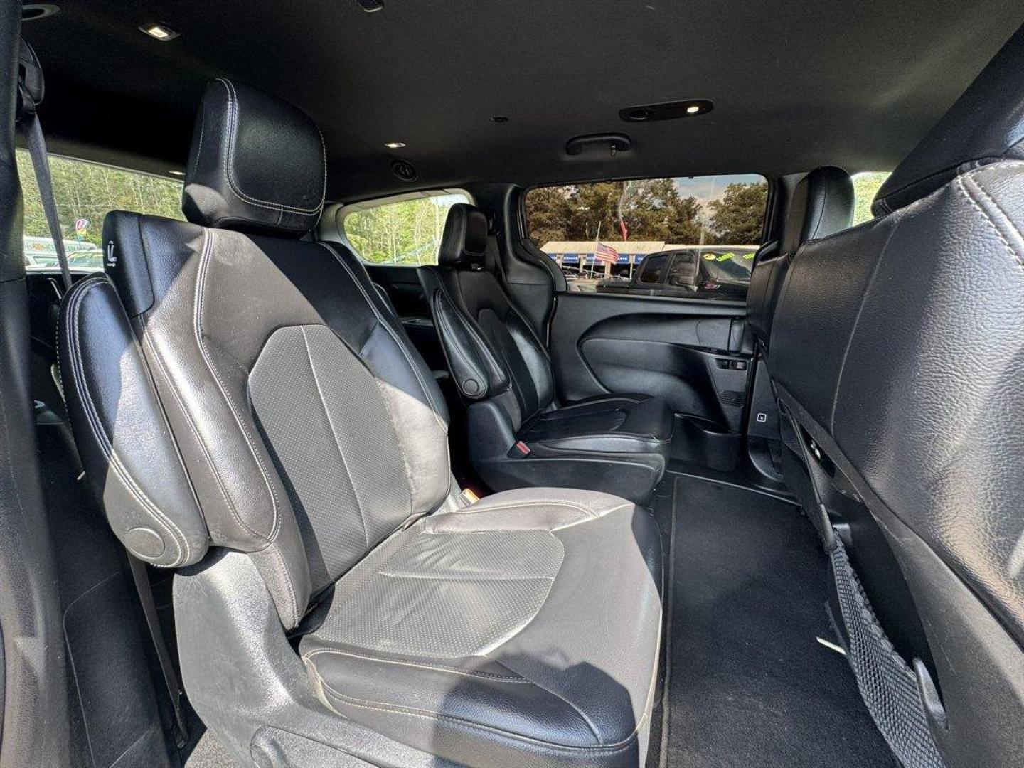 2022 Grey /Black Chrysler Pacifica (2C4RC1L76NR) with an 3.6l V6 Smpi Dohc Phev 3. engine, Automatic transmission, located at 745 East Steele Rd., West Columbia, SC, 29170, (803) 755-9148, 33.927212, -81.148483 - Special Internet Price! 2022 Chrysler Pacifica - Photo#25