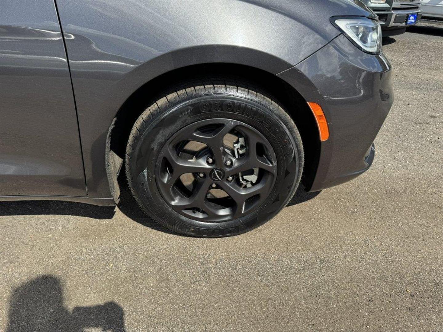 2022 Grey /Black Chrysler Pacifica (2C4RC1L76NR) with an 3.6l V6 Smpi Dohc Phev 3. engine, Automatic transmission, located at 745 East Steele Rd., West Columbia, SC, 29170, (803) 755-9148, 33.927212, -81.148483 - Special Internet Price! 2022 Chrysler Pacifica - Photo#33