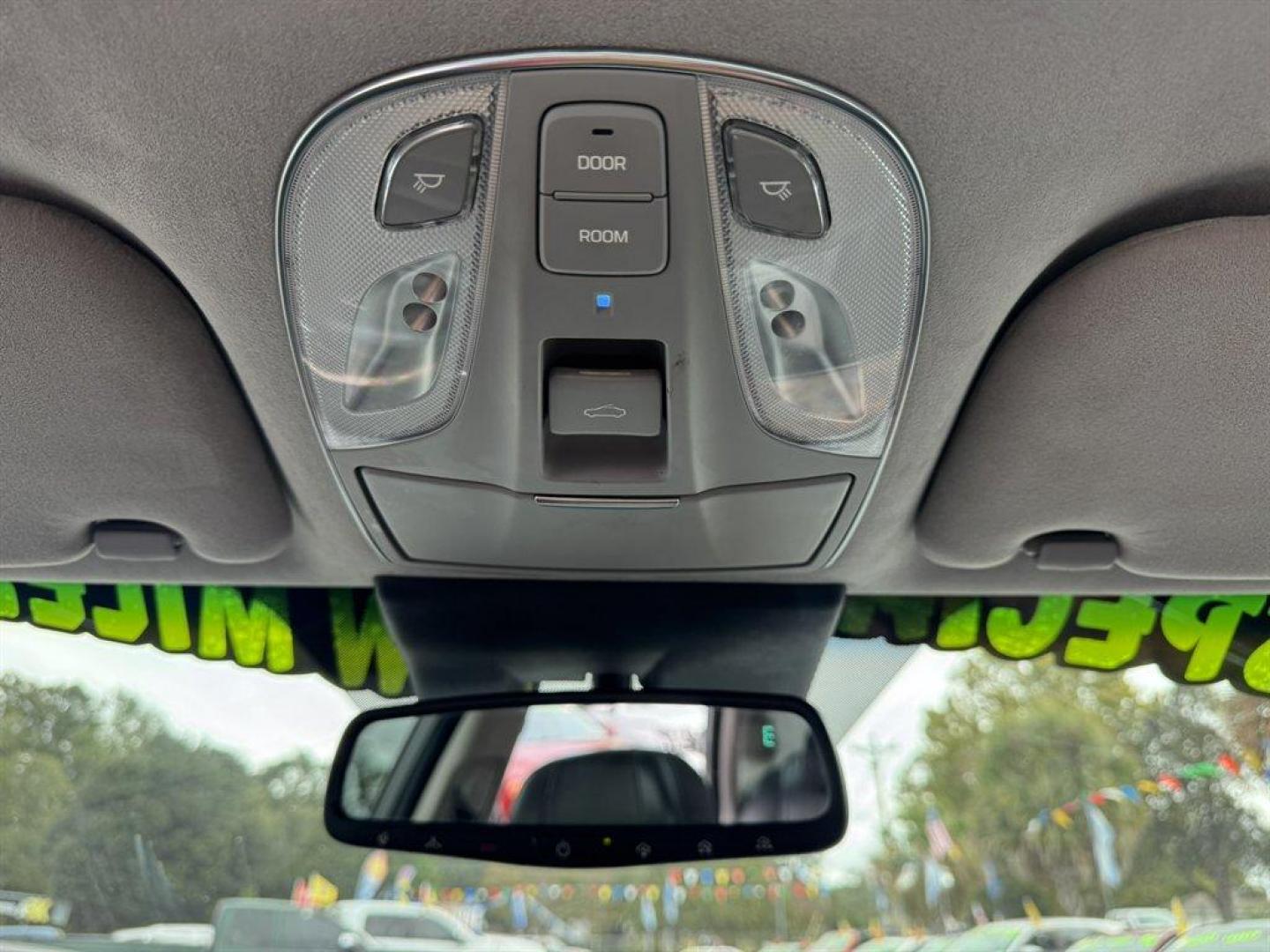 2015 Grey /Black Hyundai Equus (KMHGH4JHXFU) with an 5.0l V8 DI Dohc Cvvt 5.0l engine, Automatic transmission, located at 745 East Steele Rd., West Columbia, SC, 29170, (803) 755-9148, 33.927212, -81.148483 - Special Internet Price! 2015 Hyundai Equus - Photo#17