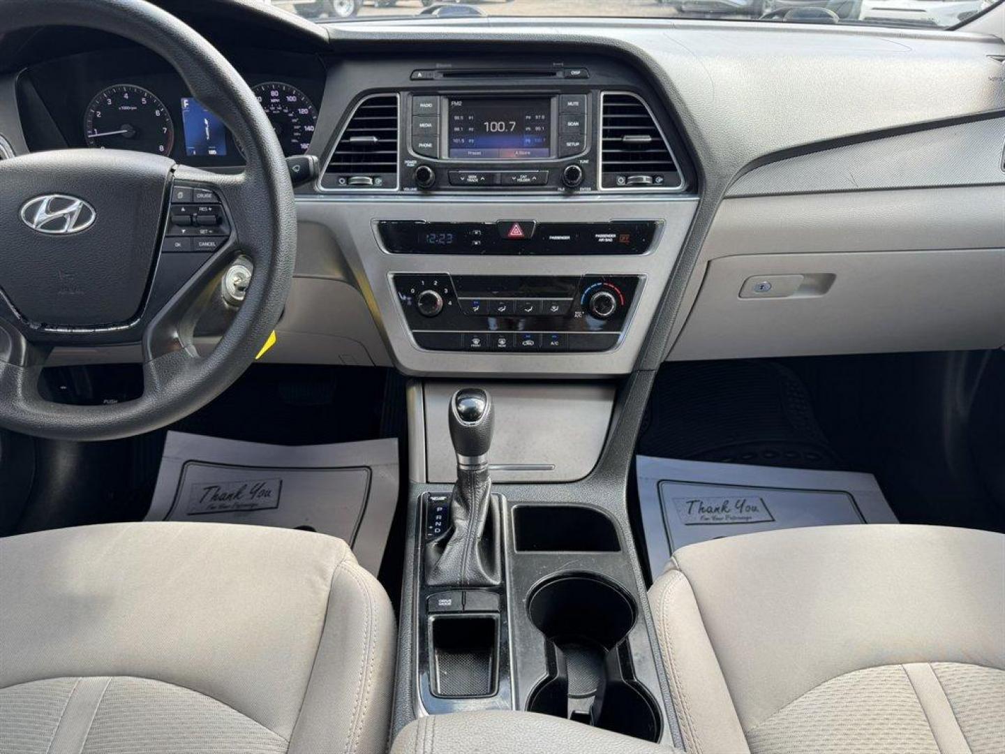 2015 Black /Grey Hyundai Sonata (5NPE24AF4FH) with an 2.4l I-4 DI Dohc 2.4l engine, Automatic transmission, located at 745 East Steele Rd., West Columbia, SC, 29170, (803) 755-9148, 33.927212, -81.148483 - Special Internet Price! 2015 Hyundai Sonata - Photo#11