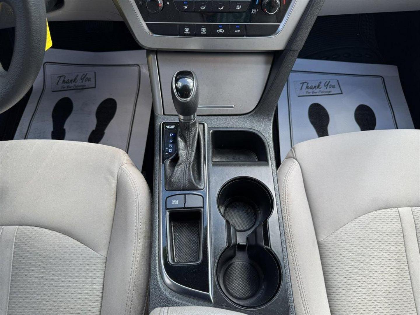 2015 Black /Grey Hyundai Sonata (5NPE24AF4FH) with an 2.4l I-4 DI Dohc 2.4l engine, Automatic transmission, located at 745 East Steele Rd., West Columbia, SC, 29170, (803) 755-9148, 33.927212, -81.148483 - Special Internet Price! 2015 Hyundai Sonata - Photo#14