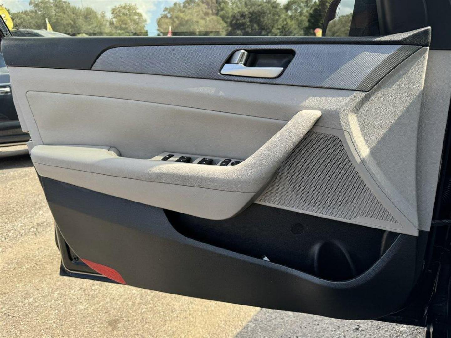 2015 Black /Grey Hyundai Sonata (5NPE24AF4FH) with an 2.4l I-4 DI Dohc 2.4l engine, Automatic transmission, located at 745 East Steele Rd., West Columbia, SC, 29170, (803) 755-9148, 33.927212, -81.148483 - Special Internet Price! 2015 Hyundai Sonata - Photo#16