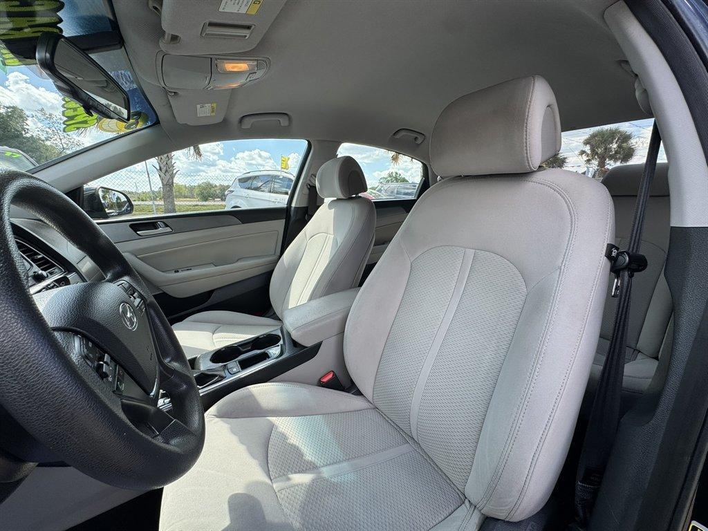 2015 Black /Grey Hyundai Sonata (5NPE24AF4FH) with an 2.4l I-4 DI Dohc 2.4l engine, Automatic transmission, located at 745 East Steele Rd., West Columbia, SC, 29170, (803) 755-9148, 33.927212, -81.148483 - Special Internet Price! 2015 Hyundai Sonata - Photo#18