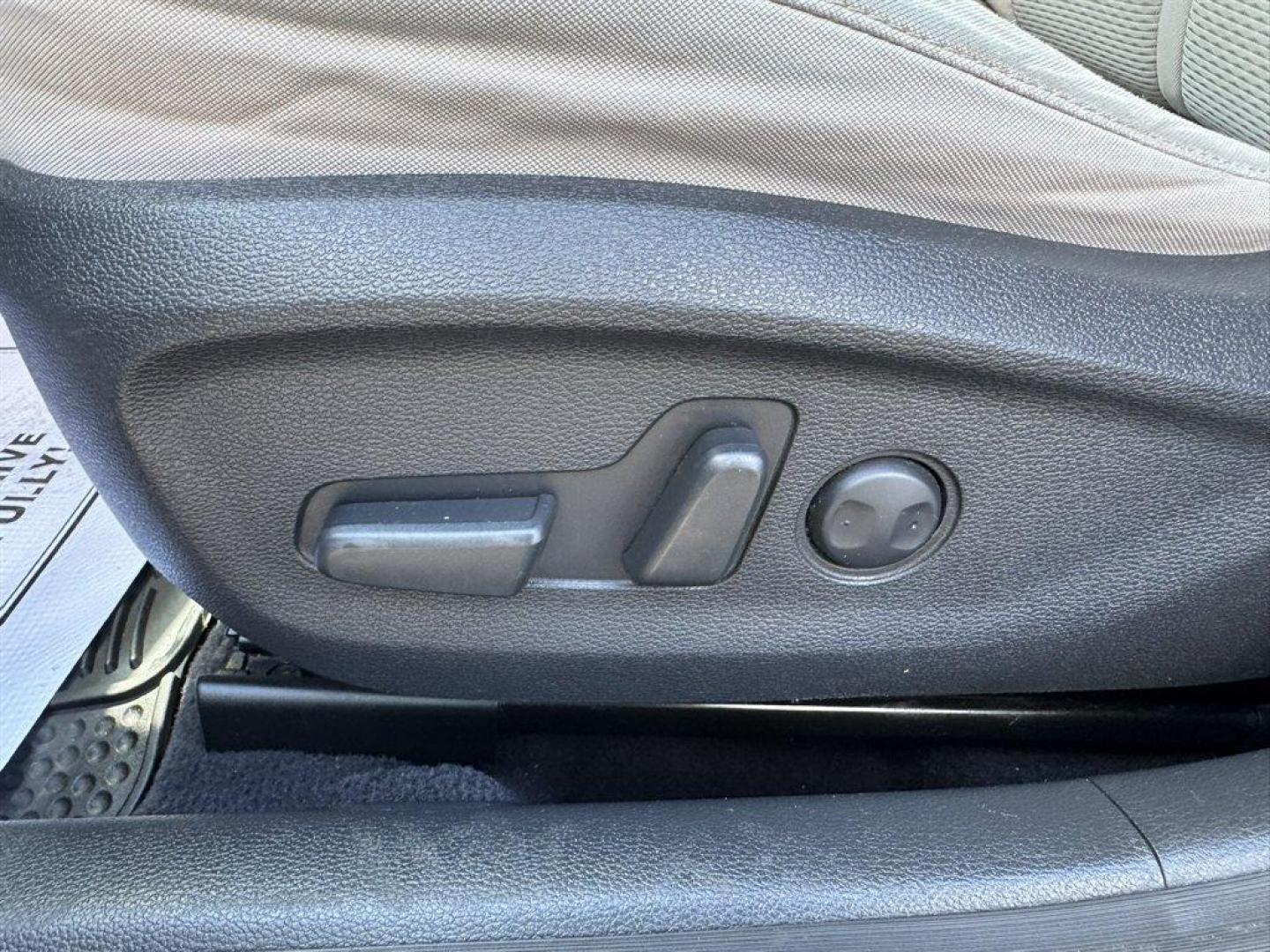 2015 Black /Grey Hyundai Sonata (5NPE24AF4FH) with an 2.4l I-4 DI Dohc 2.4l engine, Automatic transmission, located at 745 East Steele Rd., West Columbia, SC, 29170, (803) 755-9148, 33.927212, -81.148483 - Special Internet Price! 2015 Hyundai Sonata - Photo#19