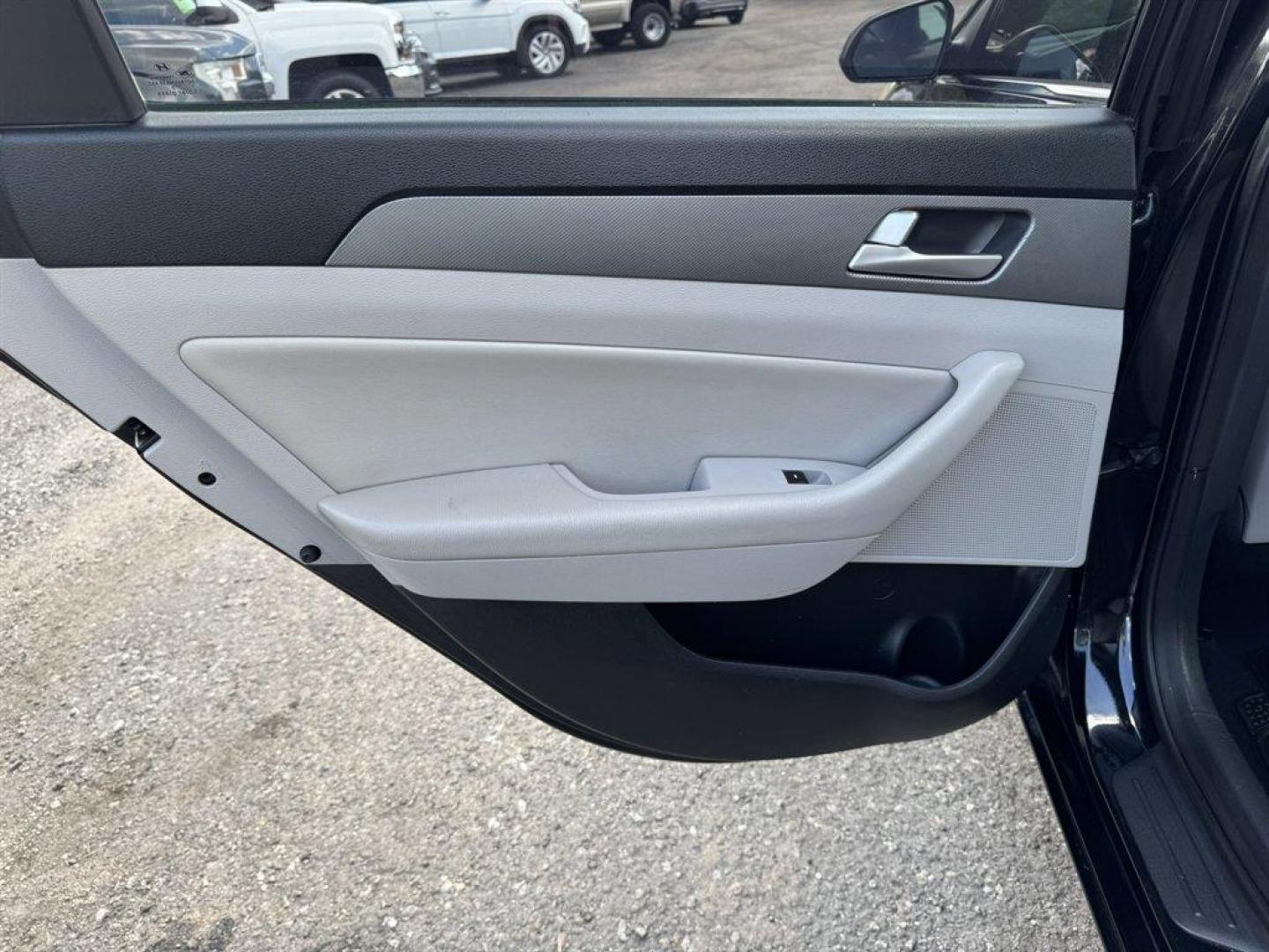 2015 Black /Grey Hyundai Sonata (5NPE24AF4FH) with an 2.4l I-4 DI Dohc 2.4l engine, Automatic transmission, located at 745 East Steele Rd., West Columbia, SC, 29170, (803) 755-9148, 33.927212, -81.148483 - Special Internet Price! 2015 Hyundai Sonata - Photo#20