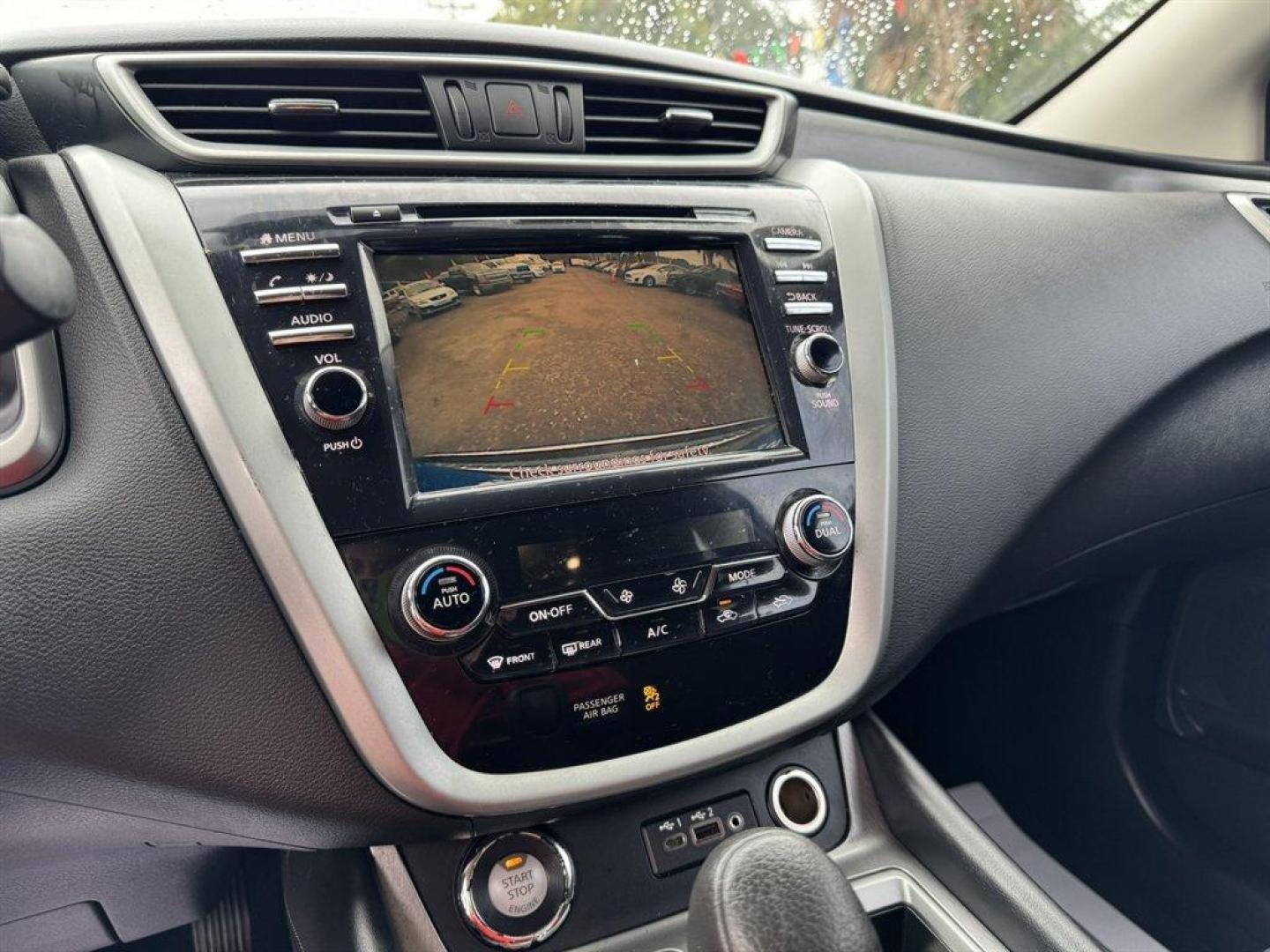 2019 Black /Black Nissan Murano (5N1AZ2MJ2KN) with an 3.5l V6 DI Dohc Cvtcs 3.5 engine, Automatic transmission, located at 745 East Steele Rd., West Columbia, SC, 29170, (803) 755-9148, 33.927212, -81.148483 - Special Internet Price! 2019 Nissan Murano - Photo#13