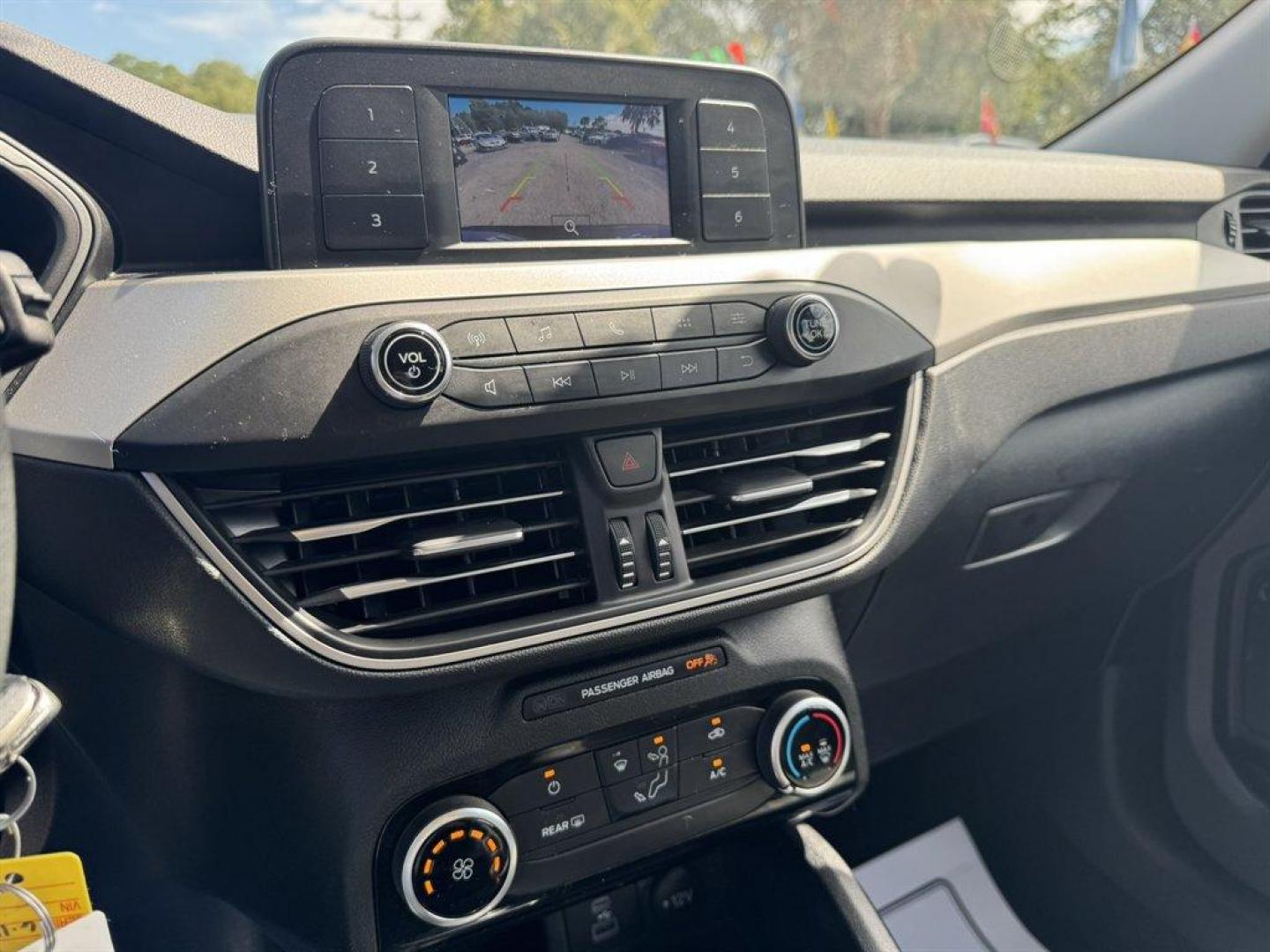 2022 White /Grey Ford Escape (1FMCU0F66NU) with an 1.5l I-4 DI Dohc Ecoboost engine, Automatic transmission, located at 745 East Steele Rd., West Columbia, SC, 29170, (803) 755-9148, 33.927212, -81.148483 - Special Internet Price! 2022 Ford Escape - Photo#13