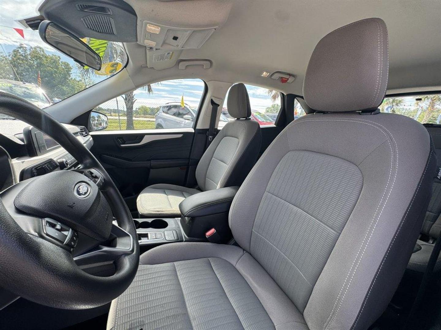 2022 White /Grey Ford Escape (1FMCU0F66NU) with an 1.5l I-4 DI Dohc Ecoboost engine, Automatic transmission, located at 745 East Steele Rd., West Columbia, SC, 29170, (803) 755-9148, 33.927212, -81.148483 - Special Internet Price! 2022 Ford Escape - Photo#18