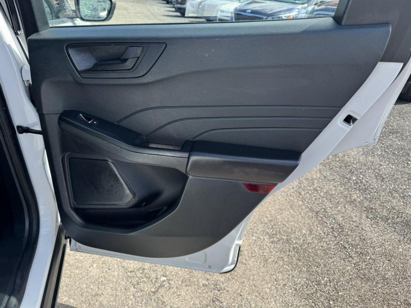 2022 White /Grey Ford Escape (1FMCU0F66NU) with an 1.5l I-4 DI Dohc Ecoboost engine, Automatic transmission, located at 745 East Steele Rd., West Columbia, SC, 29170, (803) 755-9148, 33.927212, -81.148483 - Special Internet Price! 2022 Ford Escape - Photo#21