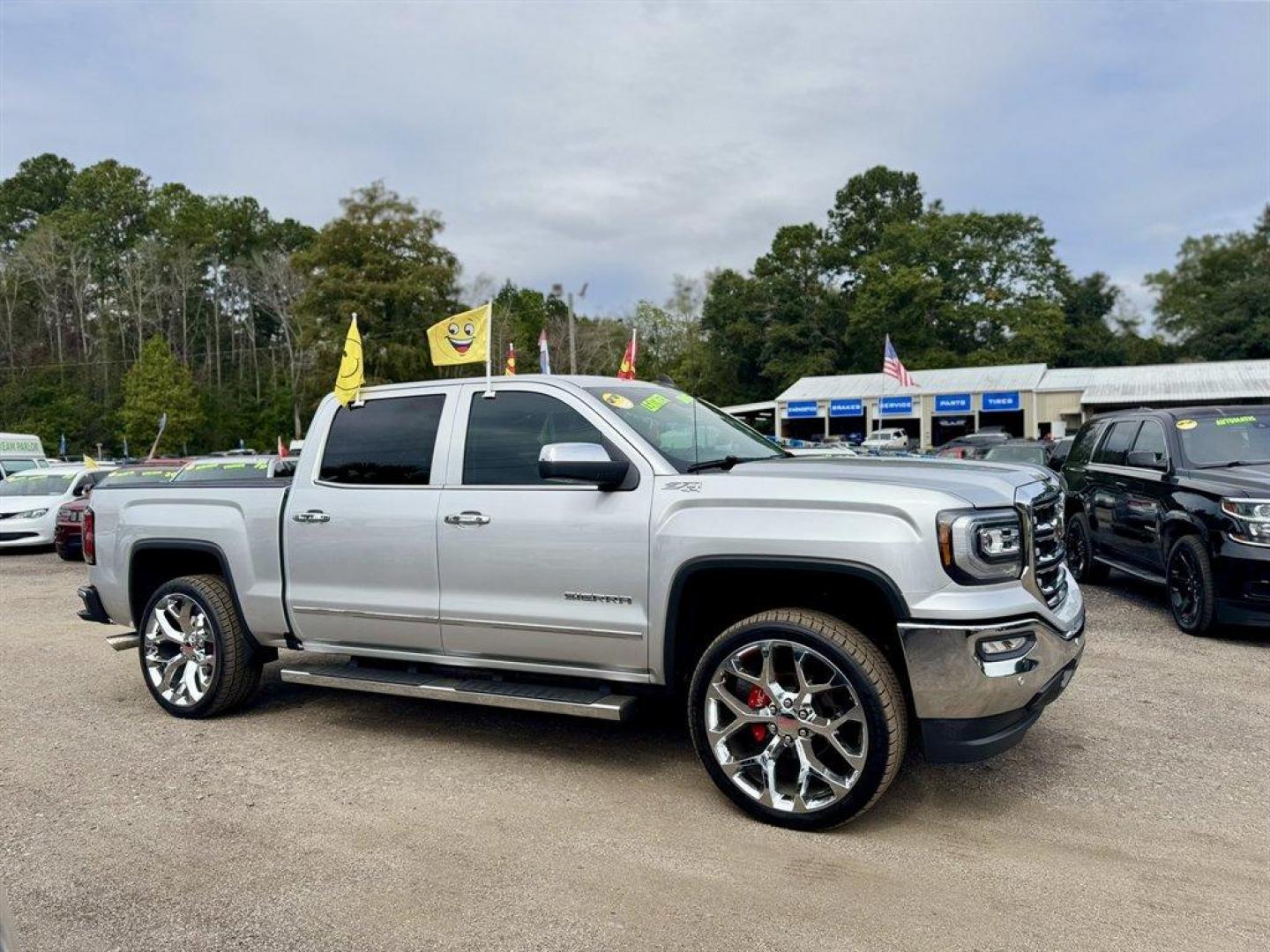 2018 Silver /Black GMC Sierra 1500 (3GTU2NEC3JG) with an 5.3l V8 DI VVT Flex 5.3l engine, Automatic transmission, located at 745 East Steele Rd., West Columbia, SC, 29170, (803) 755-9148, 33.927212, -81.148483 - Special Internet Price! 2018 GMC Sierra 1500 - Photo#2