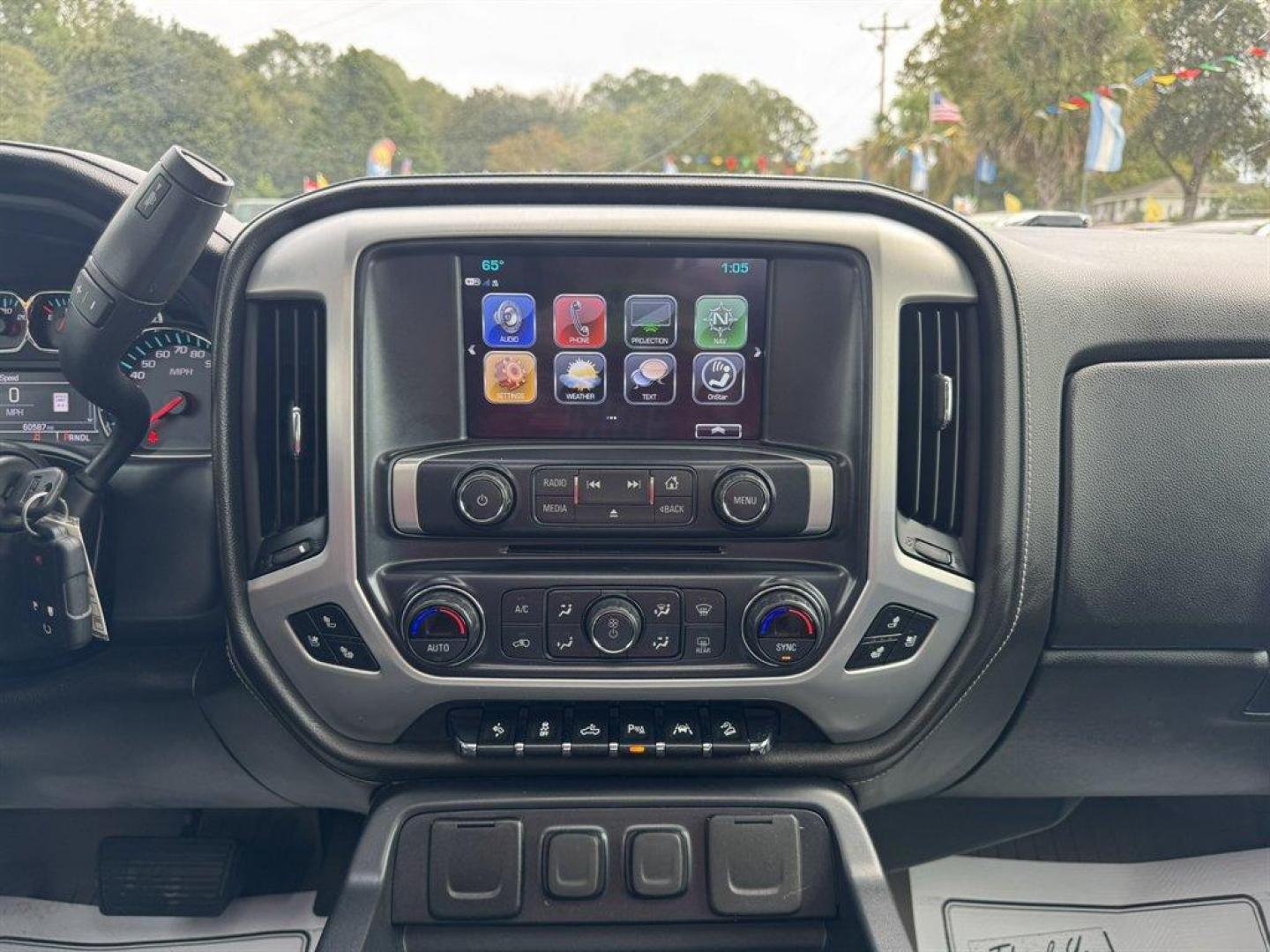 2018 Silver /Black GMC Sierra 1500 (3GTU2NEC3JG) with an 5.3l V8 DI VVT Flex 5.3l engine, Automatic transmission, located at 745 East Steele Rd., West Columbia, SC, 29170, (803) 755-9148, 33.927212, -81.148483 - Special Internet Price! 2018 GMC Sierra 1500 - Photo#12