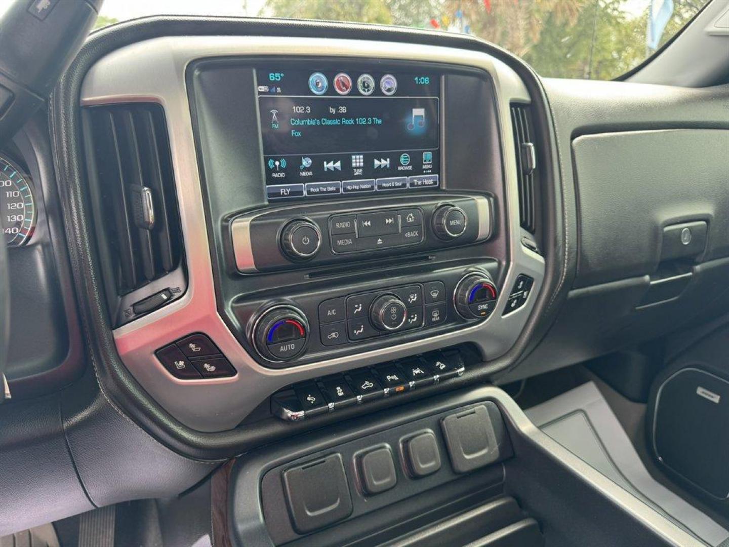 2018 Silver /Black GMC Sierra 1500 (3GTU2NEC3JG) with an 5.3l V8 DI VVT Flex 5.3l engine, Automatic transmission, located at 745 East Steele Rd., West Columbia, SC, 29170, (803) 755-9148, 33.927212, -81.148483 - Special Internet Price! 2018 GMC Sierra 1500 - Photo#14