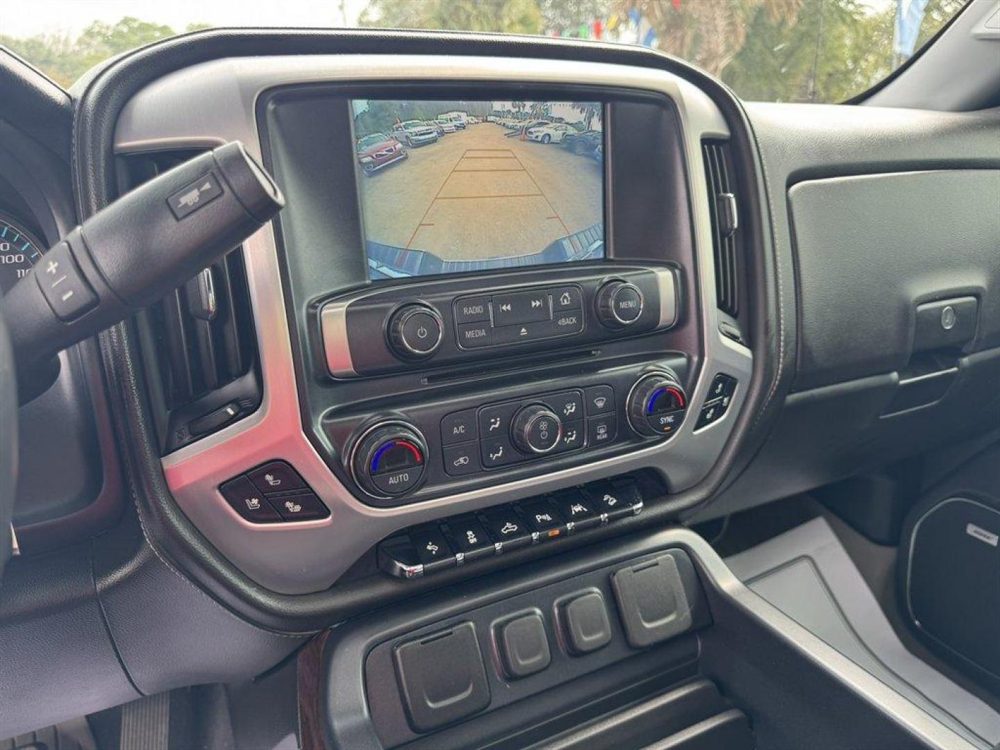2018 Silver /Black GMC Sierra 1500 (3GTU2NEC3JG) with an 5.3l V8 DI VVT Flex 5.3l engine, Automatic transmission, located at 745 East Steele Rd., West Columbia, SC, 29170, (803) 755-9148, 33.927212, -81.148483 - Special Internet Price! 2018 GMC Sierra 1500 - Photo#15