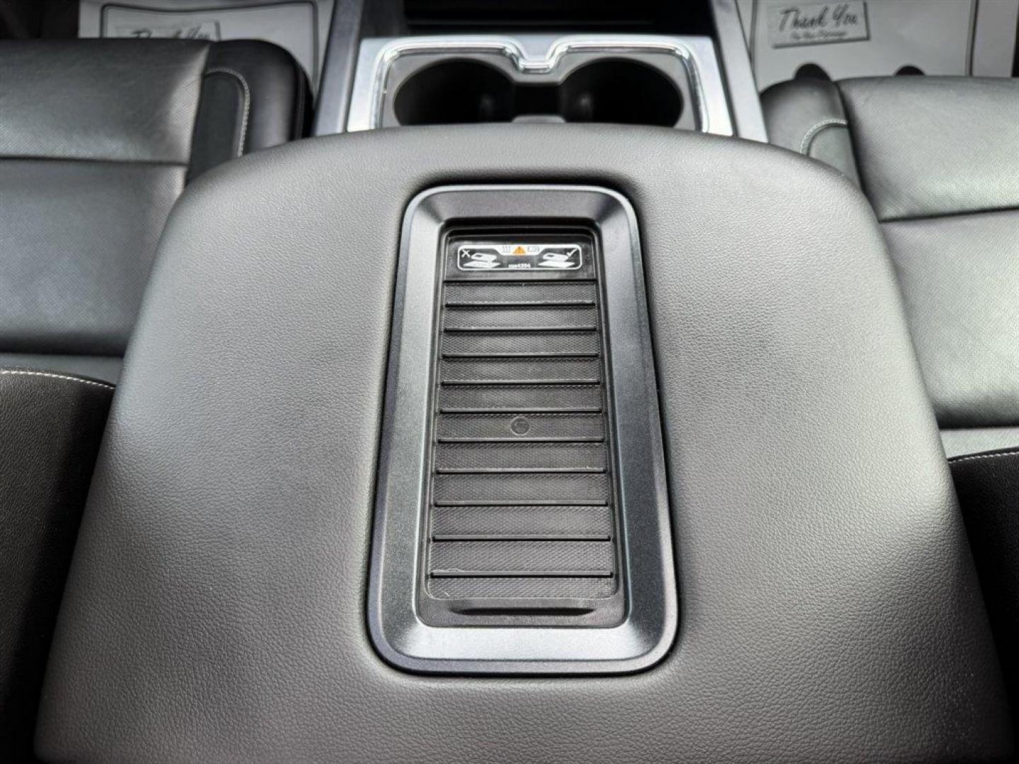 2018 Silver /Black GMC Sierra 1500 (3GTU2NEC3JG) with an 5.3l V8 DI VVT Flex 5.3l engine, Automatic transmission, located at 745 East Steele Rd., West Columbia, SC, 29170, (803) 755-9148, 33.927212, -81.148483 - Special Internet Price! 2018 GMC Sierra 1500 - Photo#17