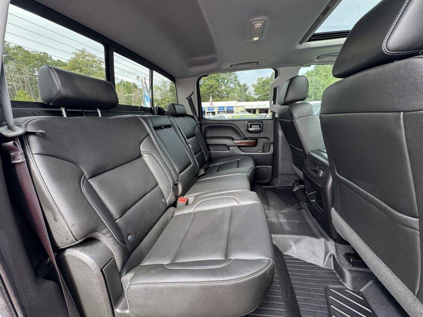 2018 Silver /Black GMC Sierra 1500 (3GTU2NEC3JG) with an 5.3l V8 DI VVT Flex 5.3l engine, Automatic transmission, located at 745 East Steele Rd., West Columbia, SC, 29170, (803) 755-9148, 33.927212, -81.148483 - Special Internet Price! 2018 GMC Sierra 1500 - Photo#28