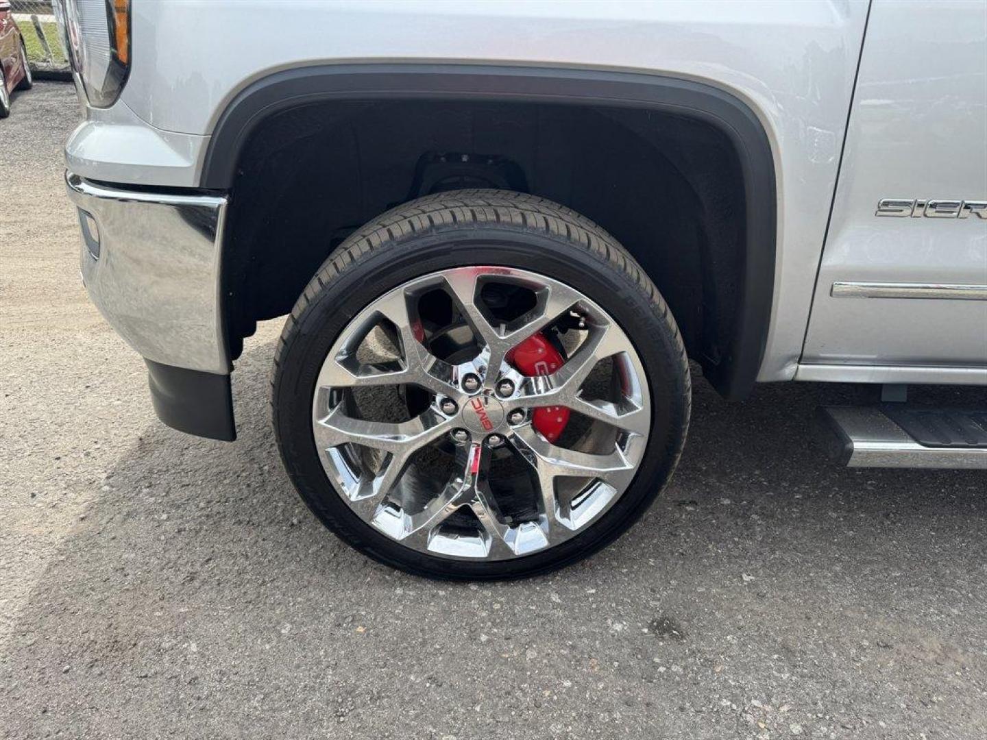 2018 Silver /Black GMC Sierra 1500 (3GTU2NEC3JG) with an 5.3l V8 DI VVT Flex 5.3l engine, Automatic transmission, located at 745 East Steele Rd., West Columbia, SC, 29170, (803) 755-9148, 33.927212, -81.148483 - Special Internet Price! 2018 GMC Sierra 1500 - Photo#38