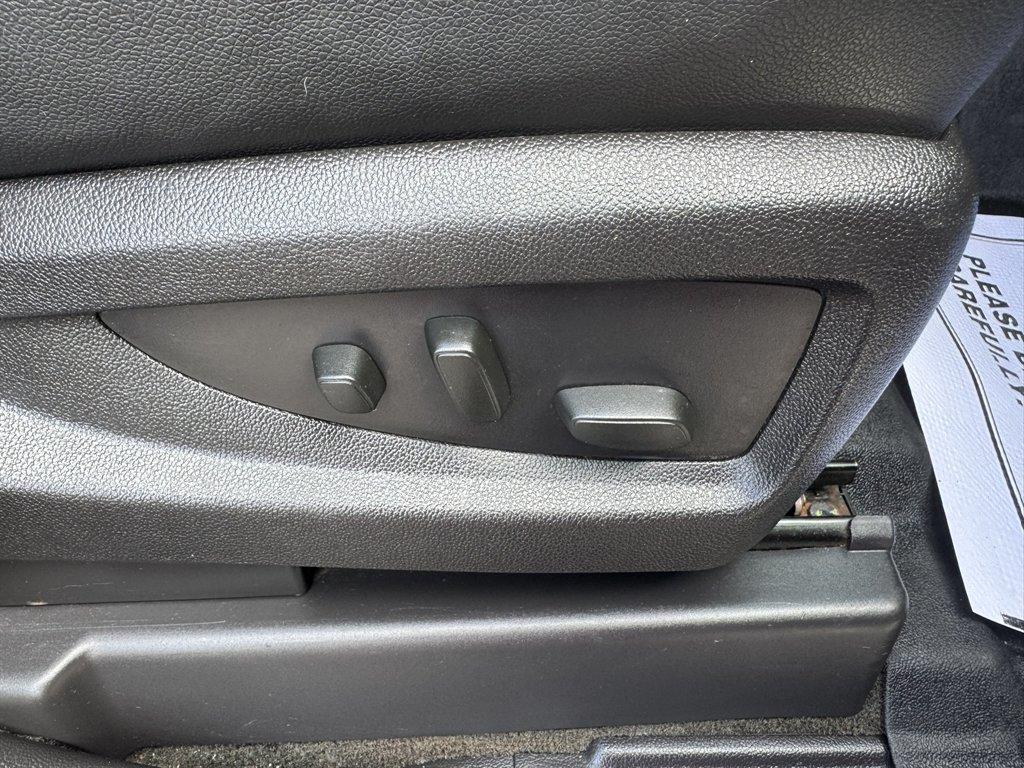 2017 Blue /Black GMC Sierra 1500 (3GTU2NEC9HG) with an 5.3l V8 DI VVT Flex 5.3l engine, Automatic transmission, located at 745 East Steele Rd., West Columbia, SC, 29170, (803) 755-9148, 33.927212, -81.148483 - Special Internet Price! 2017 GMC Sierra 1500 - Photo#29