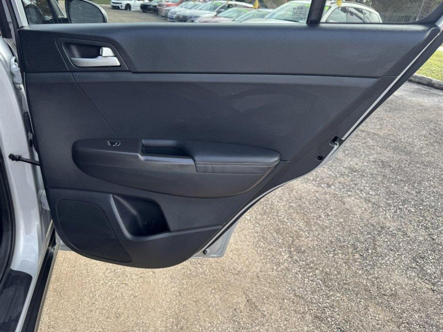 2019 Silver /Black Kia Sportage (KNDPM3AC7K7) with an 2.4l I-4 DI Dohc 2.4l engine, Automatic transmission, located at 745 East Steele Rd., West Columbia, SC, 29170, (803) 755-9148, 33.927212, -81.148483 - Special Internet Price! 2019 Kia Sportage - Photo#21