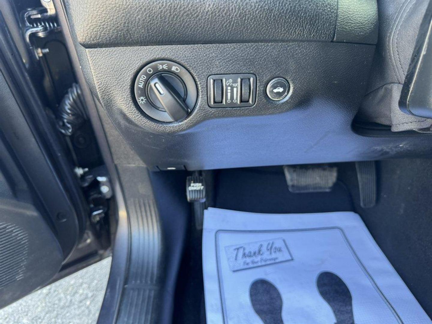 2019 Grey /Black Dodge Challenger (2C3CDZAG5KH) with an 3.6l V6 MPI Dohc VVT Flex engine, Automatic transmission, located at 745 East Steele Rd., West Columbia, SC, 29170, (803) 755-9148, 33.927212, -81.148483 - Special Internet Price! 2019 Dodge Challenger - Photo#14