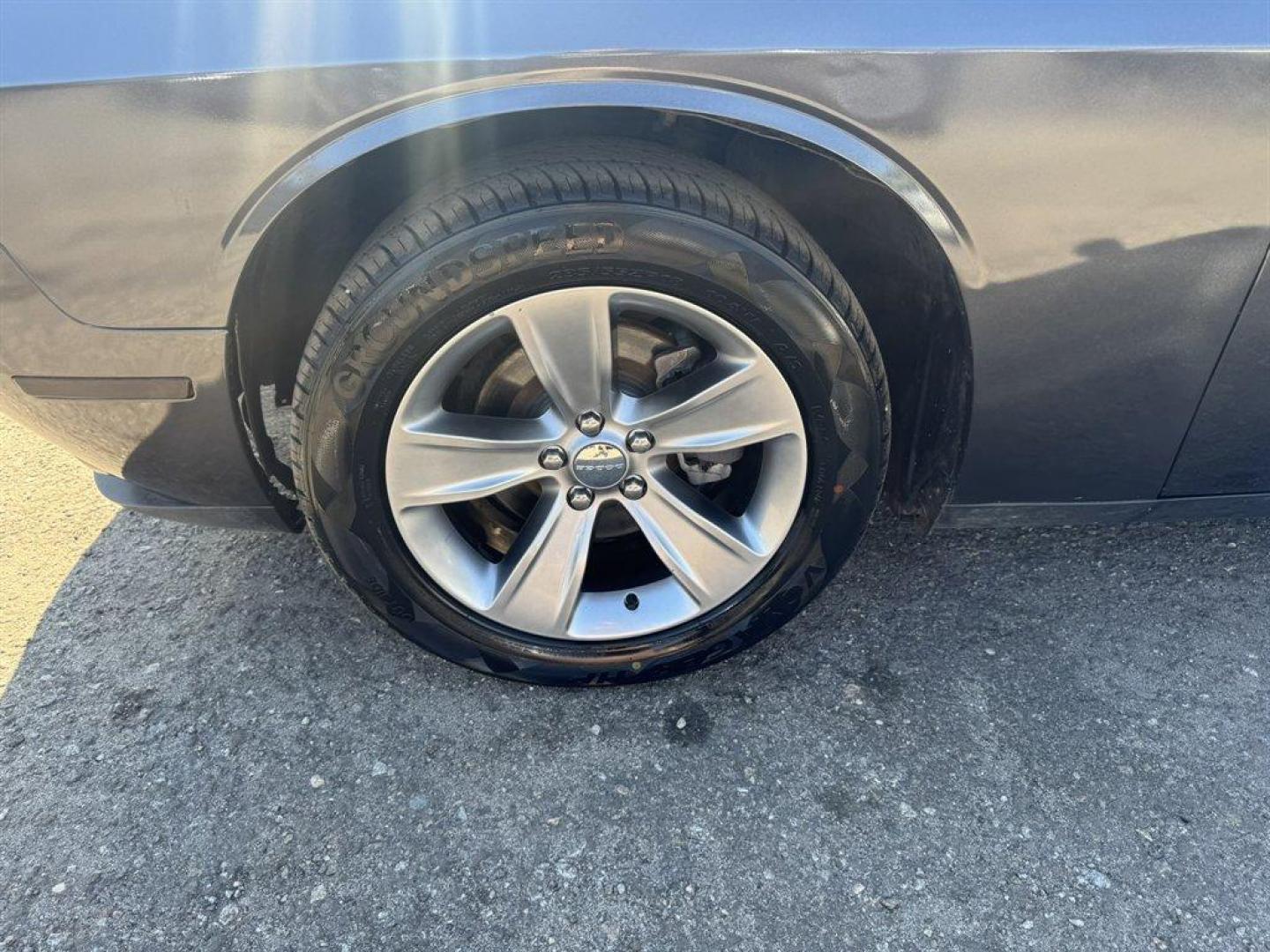 2019 Grey /Black Dodge Challenger (2C3CDZAG5KH) with an 3.6l V6 MPI Dohc VVT Flex engine, Automatic transmission, located at 745 East Steele Rd., West Columbia, SC, 29170, (803) 755-9148, 33.927212, -81.148483 - Special Internet Price! 2019 Dodge Challenger - Photo#24