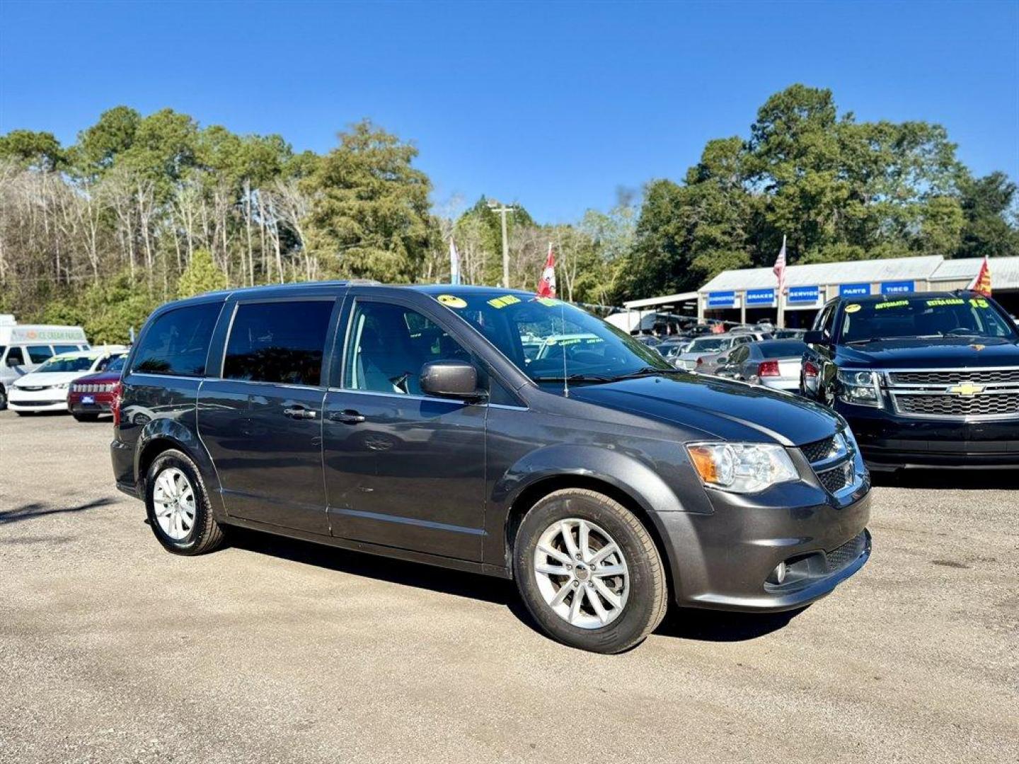 2018 Grey /Black Dodge Grand Caravan (2C4RDGCG7JR) with an 3.6l V6 MPI Dohc VVT Flex engine, Automatic transmission, located at 745 East Steele Rd., West Columbia, SC, 29170, (803) 755-9148, 33.927212, -81.148483 - Special Internet Price! 2018 Dodge Grand Caravan - Photo#2