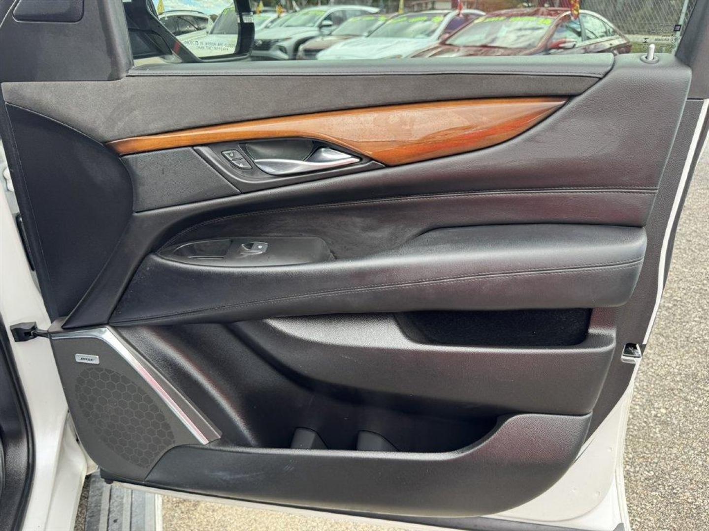 2017 White /Black Cadillac Escalade (1GYS3JKJ5HR) with an 6.2l V8 DI VVT Flex 6.2l engine, Automatic transmission, located at 745 East Steele Rd., West Columbia, SC, 29170, (803) 755-9148, 33.927212, -81.148483 - Special Internet Price! 2017 Cadillac Escalade - Photo#30