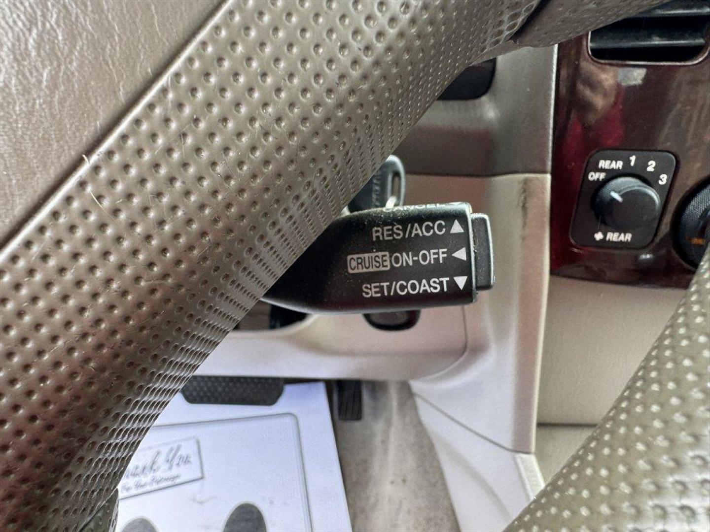 2006 Bronze /Tan Suzuki XL-7 (JS3TY92V364) with an 2.7l V6 MPI 2.7l engine, Automatic transmission, located at 745 East Steele Rd., West Columbia, SC, 29170, (803) 755-9148, 33.927212, -81.148483 - Special Internet Price! 2006 Suzuki XL-7 - Photo#9