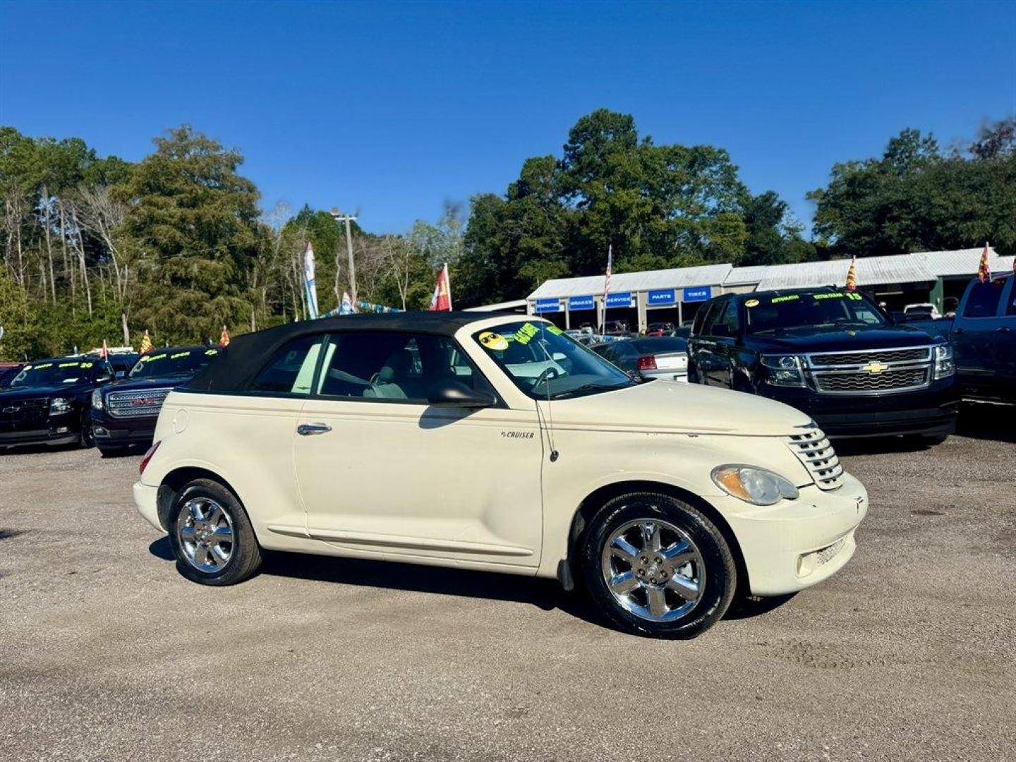 2006 White /Grey Chrysler PT Cruiser (3C3JY55E36T) with an 2.4l I-4 Dohc T/C 2.4l engine, Automatic transmission, located at 745 East Steele Rd., West Columbia, SC, 29170, (803) 755-9148, 33.927212, -81.148483 - Special Internet Price! 2006 Chrysler PT Cruiser - Photo#2