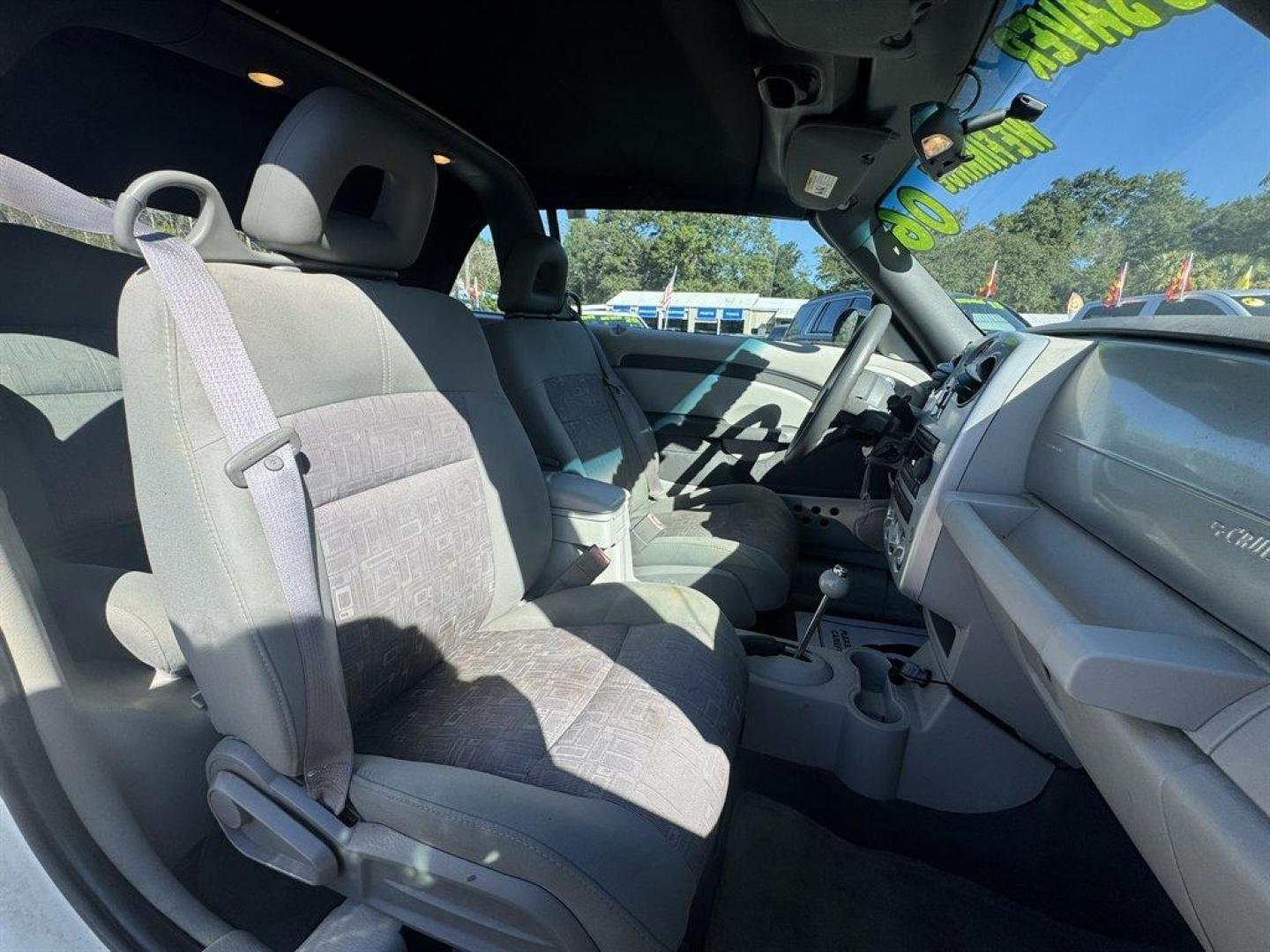 2006 White /Grey Chrysler PT Cruiser (3C3JY55E36T) with an 2.4l I-4 Dohc T/C 2.4l engine, Automatic transmission, located at 745 East Steele Rd., West Columbia, SC, 29170, (803) 755-9148, 33.927212, -81.148483 - Special Internet Price! 2006 Chrysler PT Cruiser - Photo#15