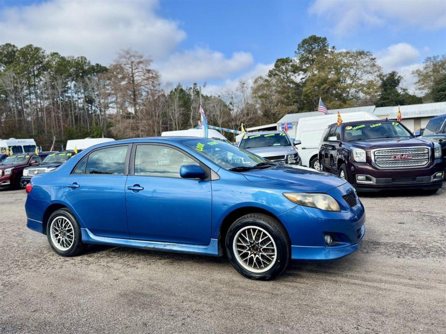 2009 Blue /Black Toyota Corolla (1NXBU40E29Z) with an 1.8l I-4 EFI Dohc 1.8l engine, Automatic transmission, located at 745 East Steele Rd., West Columbia, SC, 29170, (803) 755-9148, 33.927212, -81.148483 - Photo#2