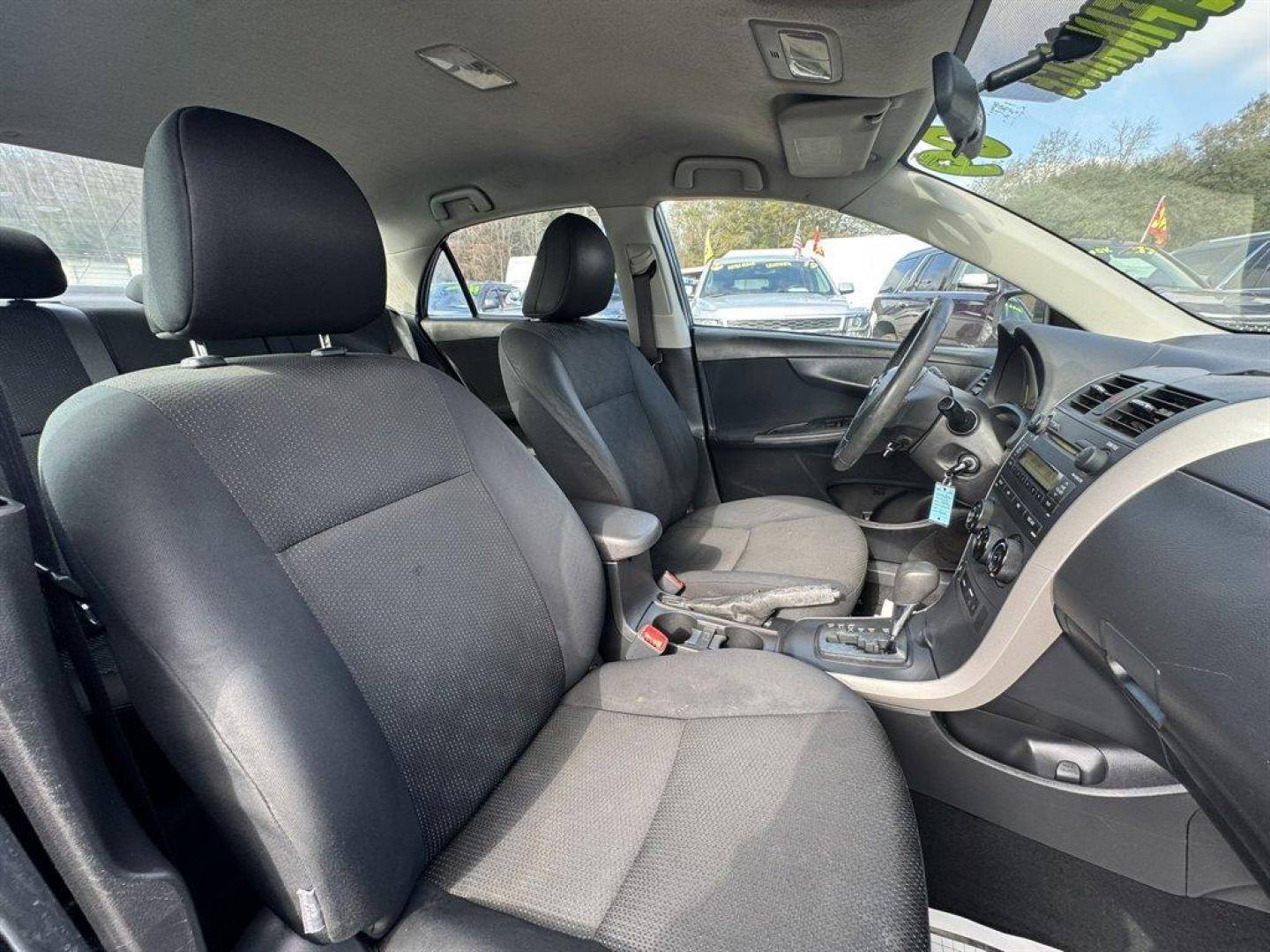 2009 Blue /Black Toyota Corolla (1NXBU40E29Z) with an 1.8l I-4 EFI Dohc 1.8l engine, Automatic transmission, located at 745 East Steele Rd., West Columbia, SC, 29170, (803) 755-9148, 33.927212, -81.148483 - Photo#19