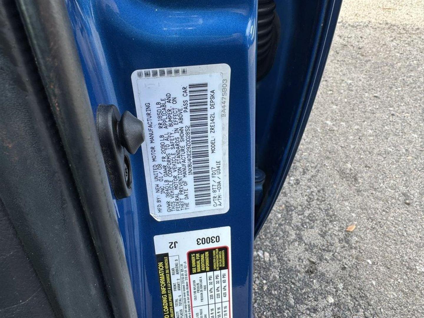 2009 Blue /Black Toyota Corolla (1NXBU40E29Z) with an 1.8l I-4 EFI Dohc 1.8l engine, Automatic transmission, located at 745 East Steele Rd., West Columbia, SC, 29170, (803) 755-9148, 33.927212, -81.148483 - Photo#24