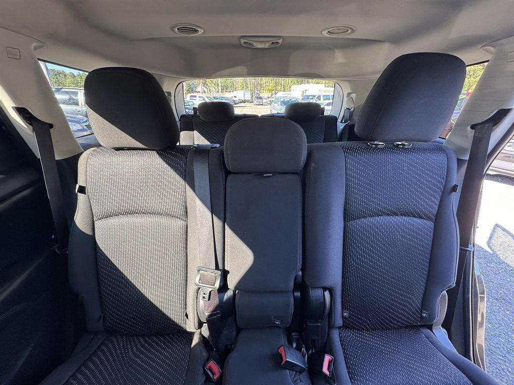 2016 Grey /Black Dodge Journey (3C4PDCGG9GT) with an 3.6l V6 MPI Dohc VVT Flex engine, Automatic transmission, located at 745 East Steele Rd., West Columbia, SC, 29170, (803) 755-9148, 33.927212, -81.148483 - Special Internet Price! 2016 Dodge Journey - Photo#19