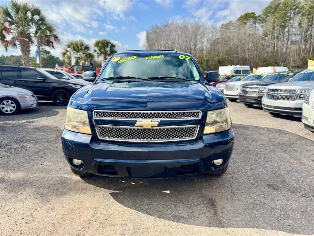 2007 Blue /Grey Chevrolet Tahoe (1GNFC13J07R) with an 5.3l V8 SFI 5.3l engine, Automatic transmission, located at 745 East Steele Rd., West Columbia, SC, 29170, (803) 755-9148, 33.927212, -81.148483 - Photo#1