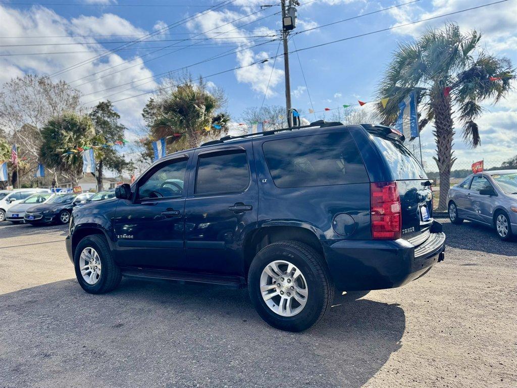2007 Blue /Grey Chevrolet Tahoe (1GNFC13J07R) with an 5.3l V8 SFI 5.3l engine, Automatic transmission, located at 745 East Steele Rd., West Columbia, SC, 29170, (803) 755-9148, 33.927212, -81.148483 - Photo#5