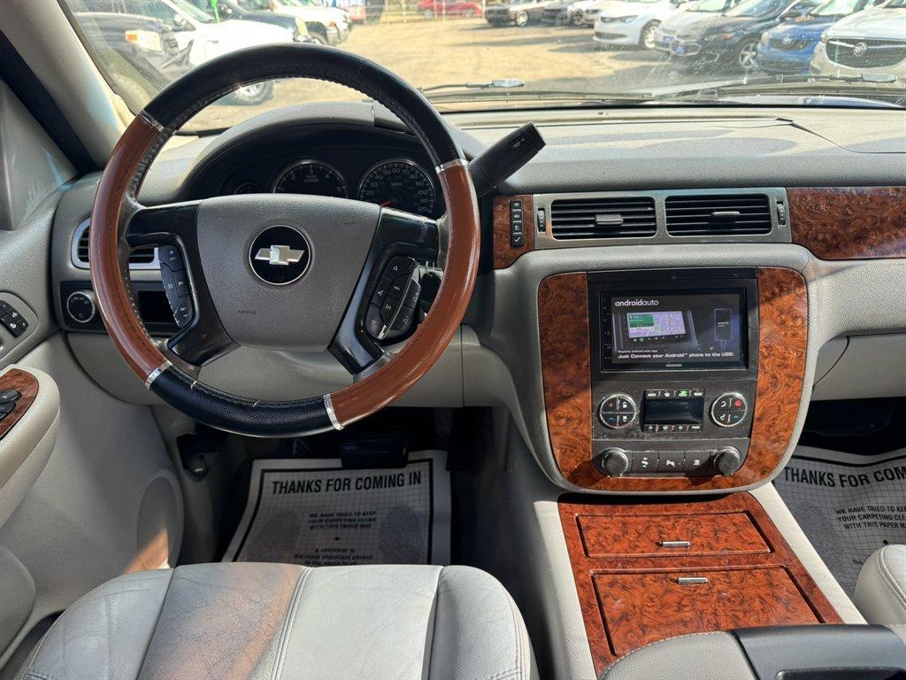 2007 Blue /Grey Chevrolet Tahoe (1GNFC13J07R) with an 5.3l V8 SFI 5.3l engine, Automatic transmission, located at 745 East Steele Rd., West Columbia, SC, 29170, (803) 755-9148, 33.927212, -81.148483 - Photo#6