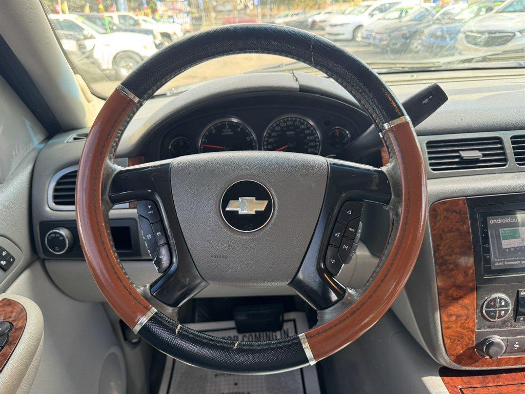 2007 Blue /Grey Chevrolet Tahoe (1GNFC13J07R) with an 5.3l V8 SFI 5.3l engine, Automatic transmission, located at 745 East Steele Rd., West Columbia, SC, 29170, (803) 755-9148, 33.927212, -81.148483 - Photo#7