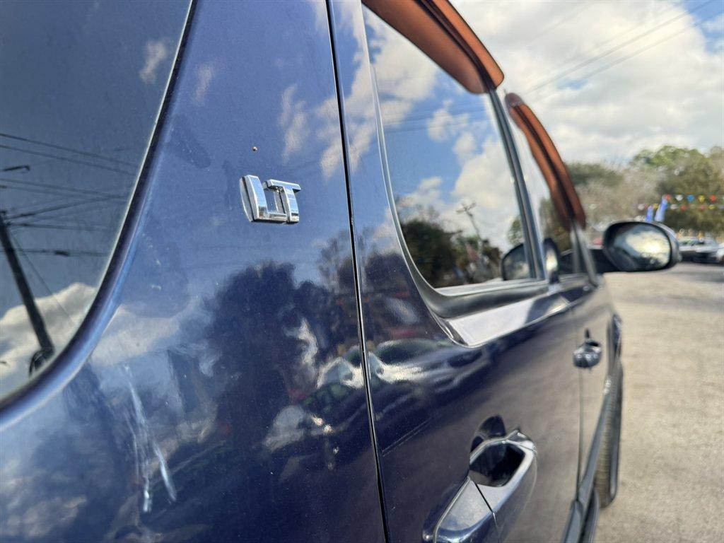 2007 Blue /Grey Chevrolet Tahoe (1GNFC13J07R) with an 5.3l V8 SFI 5.3l engine, Automatic transmission, located at 745 East Steele Rd., West Columbia, SC, 29170, (803) 755-9148, 33.927212, -81.148483 - Photo#28