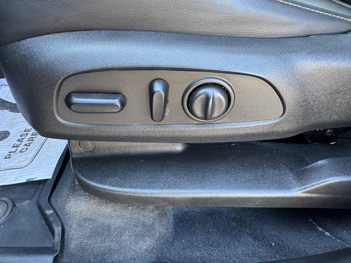 2021 Black /Black Chevrolet Traverse (1GNERKKW2MJ) with an 3.6l V6 DI Dohc 3.6l engine, Automatic transmission, located at 745 East Steele Rd., West Columbia, SC, 29170, (803) 755-9148, 33.927212, -81.148483 - Special Internet Price! 2021 Chevrolet Traverse - Photo#23