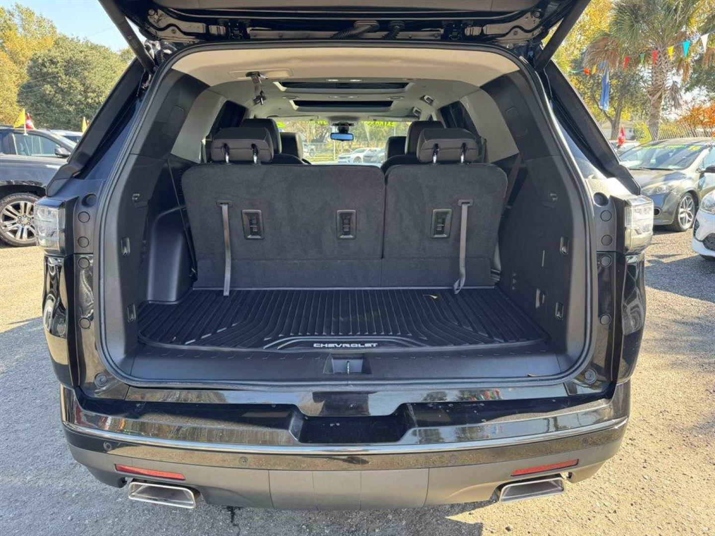 2021 Black /Black Chevrolet Traverse (1GNERKKW2MJ) with an 3.6l V6 DI Dohc 3.6l engine, Automatic transmission, located at 745 East Steele Rd., West Columbia, SC, 29170, (803) 755-9148, 33.927212, -81.148483 - Special Internet Price! 2021 Chevrolet Traverse - Photo#33