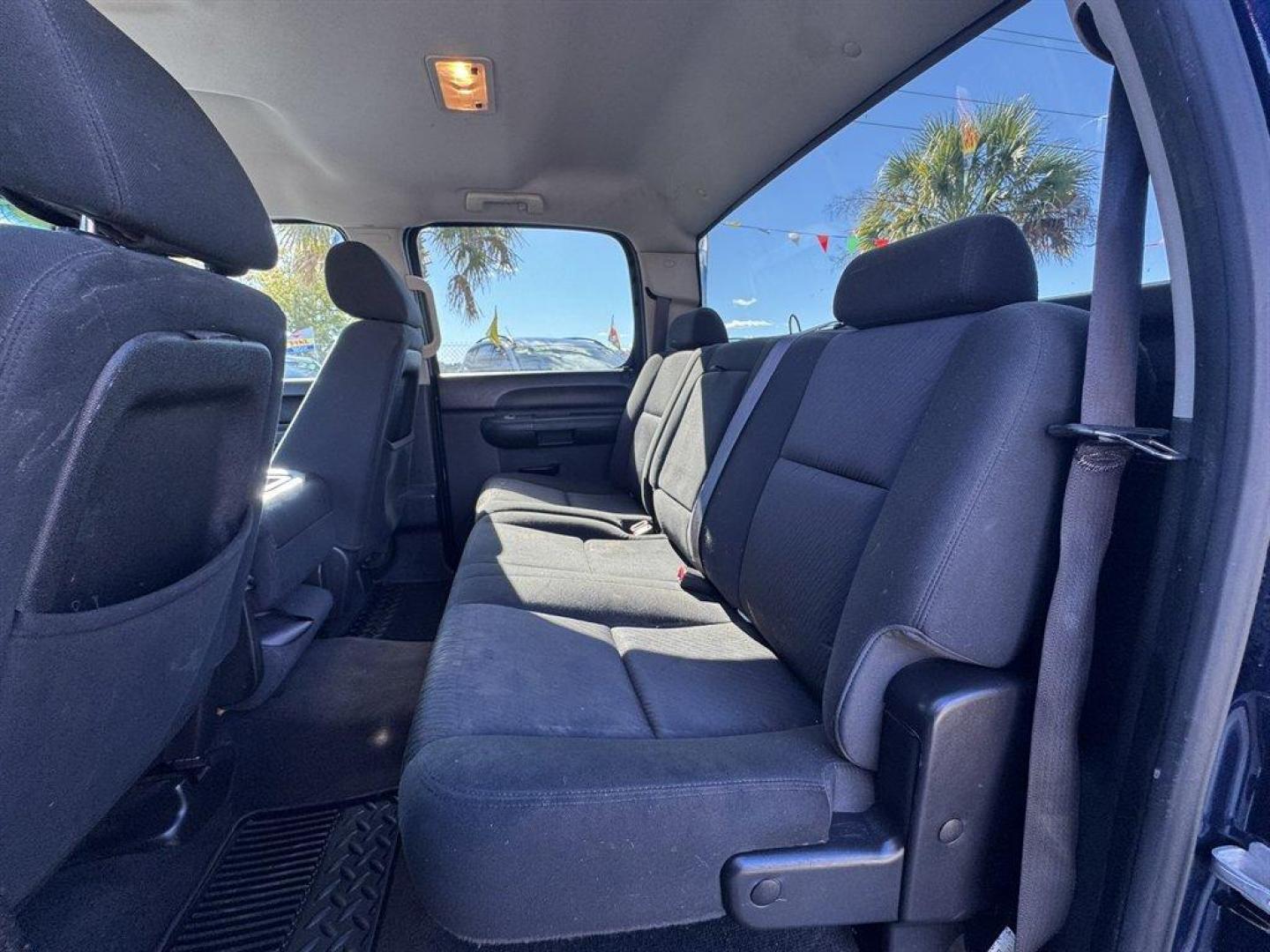 2012 Blue /Black Chevrolet Silverado 1500 (3GCPCREA7CG) with an 4.8l V8 SFI OHV Flex 4.8l engine, Automatic transmission, located at 745 East Steele Rd., West Columbia, SC, 29170, (803) 755-9148, 33.927212, -81.148483 - Special Internet Price! 2012 Chevrolet Silverado 1500 - Photo#17