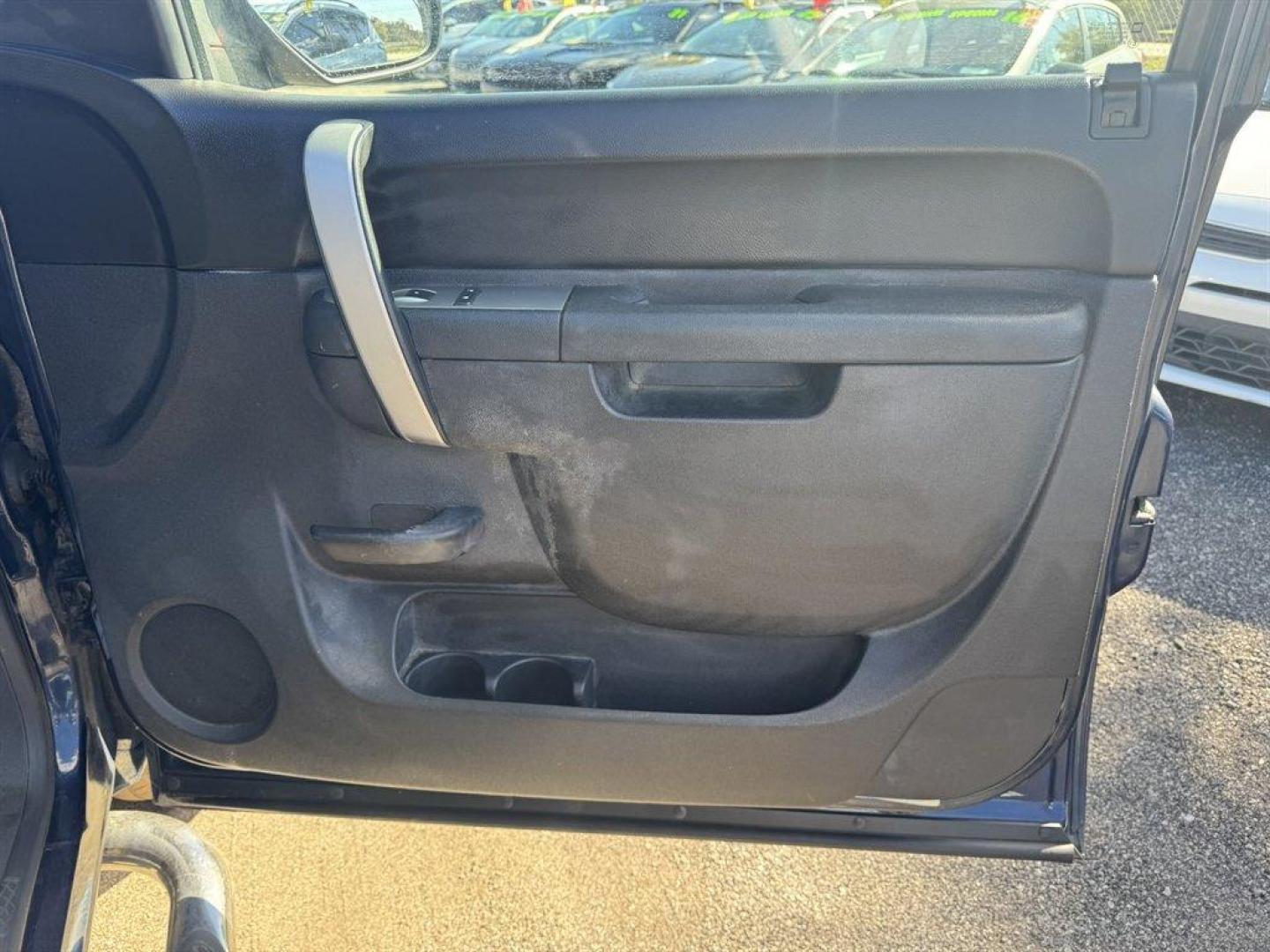 2012 Blue /Black Chevrolet Silverado 1500 (3GCPCREA7CG) with an 4.8l V8 SFI OHV Flex 4.8l engine, Automatic transmission, located at 745 East Steele Rd., West Columbia, SC, 29170, (803) 755-9148, 33.927212, -81.148483 - Special Internet Price! 2012 Chevrolet Silverado 1500 - Photo#20