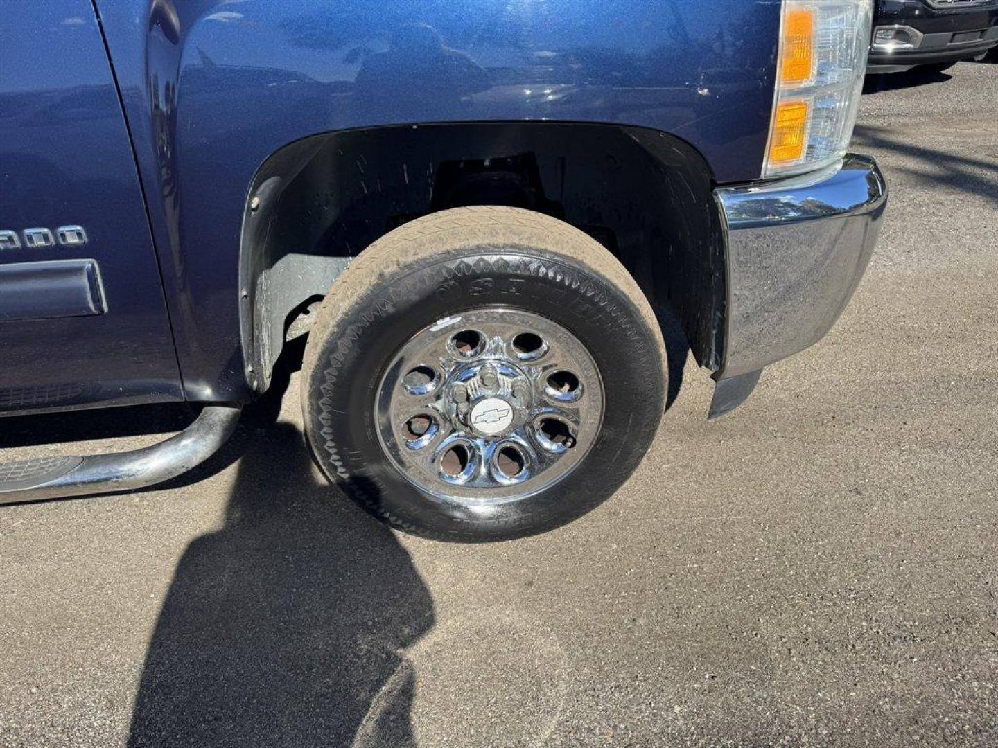 2012 Blue /Black Chevrolet Silverado 1500 (3GCPCREA7CG) with an 4.8l V8 SFI OHV Flex 4.8l engine, Automatic transmission, located at 745 East Steele Rd., West Columbia, SC, 29170, (803) 755-9148, 33.927212, -81.148483 - Special Internet Price! 2012 Chevrolet Silverado 1500 - Photo#24