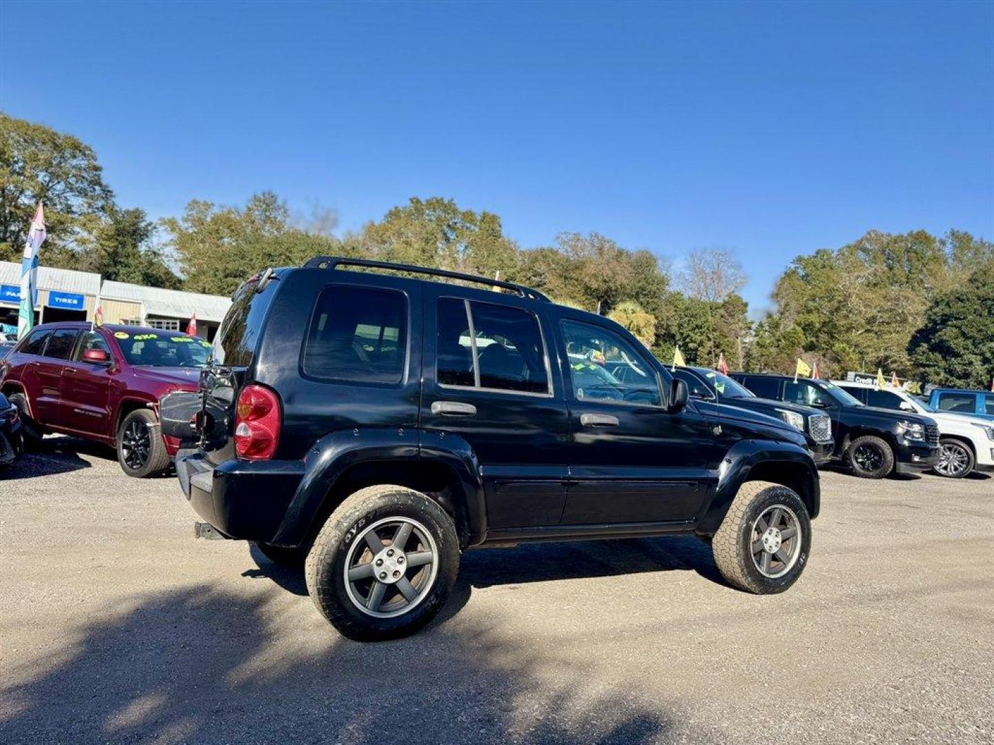 2003 Black /Black Jeep Liberty (1J4GL48K83W) with an 3.7l V6 MPI 3.7l engine, Automatic transmission, located at 745 East Steele Rd., West Columbia, SC, 29170, (803) 755-9148, 33.927212, -81.148483 - Special Internet Price! 2003 Jeep Liberty - Photo#3