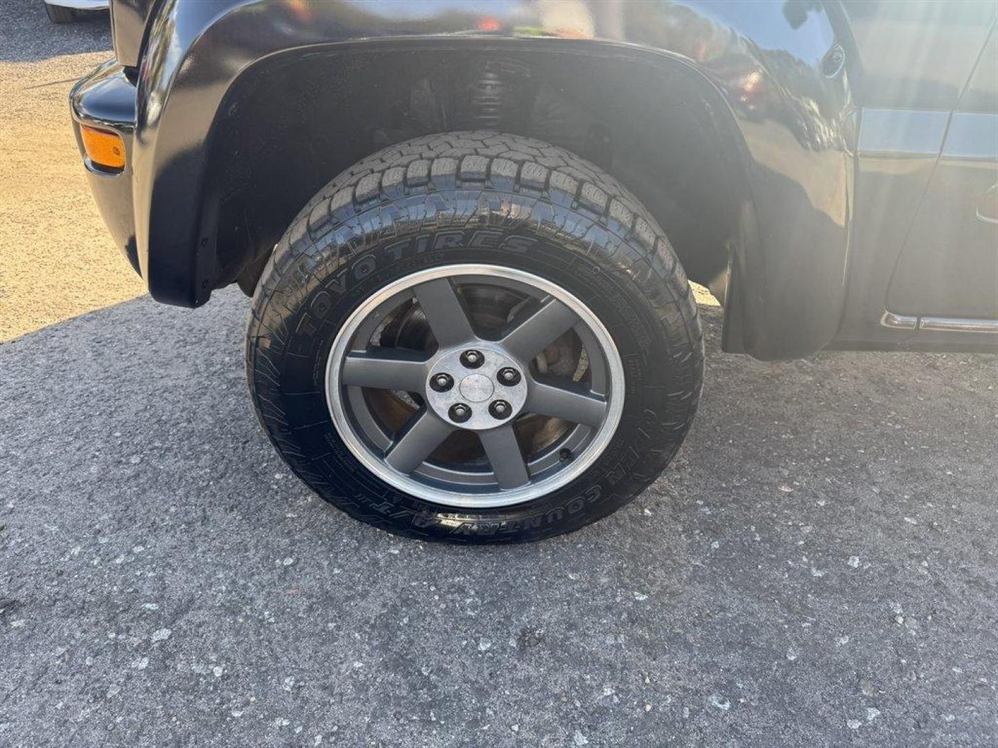 2003 Black /Black Jeep Liberty (1J4GL48K83W) with an 3.7l V6 MPI 3.7l engine, Automatic transmission, located at 745 East Steele Rd., West Columbia, SC, 29170, (803) 755-9148, 33.927212, -81.148483 - Special Internet Price! 2003 Jeep Liberty - Photo#28