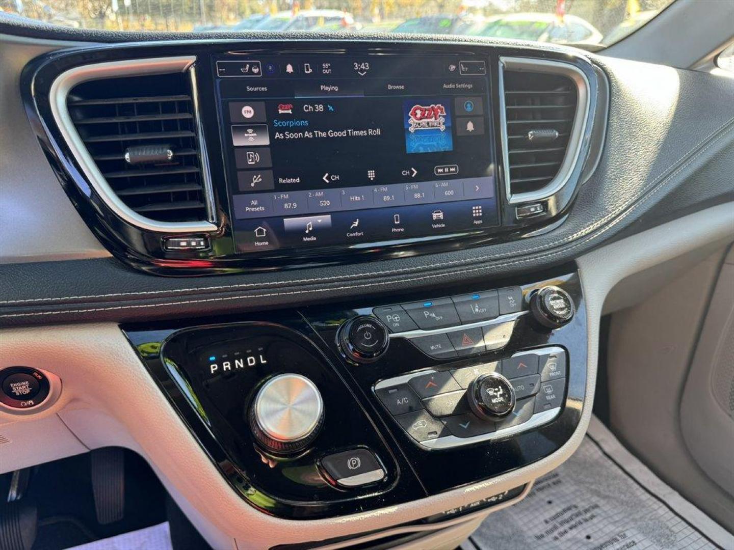 2023 Black /Black Chrysler Pacifica (2C4RC1L79PR) with an 3.6l V6 Smpi Dohc Phev 3. engine, Automatic transmission, located at 745 East Steele Rd., West Columbia, SC, 29170, (803) 755-9148, 33.927212, -81.148483 - Special Internet Price! 2023 Chrysler Pacifica - Photo#12