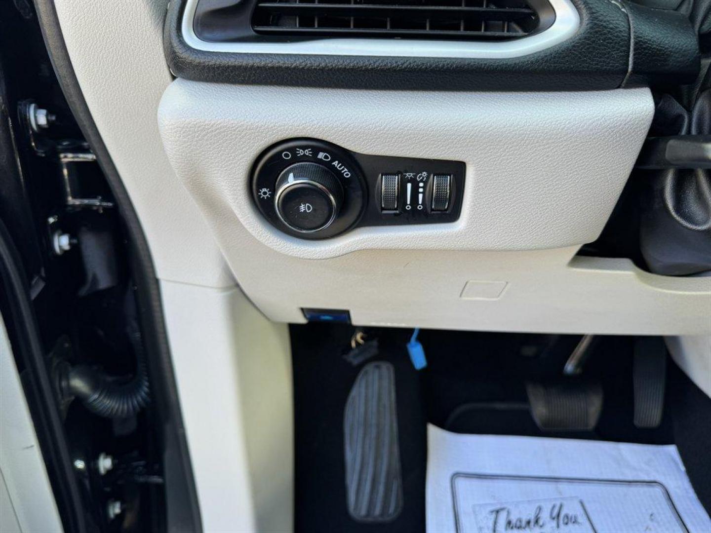 2023 Black /Black Chrysler Pacifica (2C4RC1L79PR) with an 3.6l V6 Smpi Dohc Phev 3. engine, Automatic transmission, located at 745 East Steele Rd., West Columbia, SC, 29170, (803) 755-9148, 33.927212, -81.148483 - Special Internet Price! 2023 Chrysler Pacifica - Photo#17