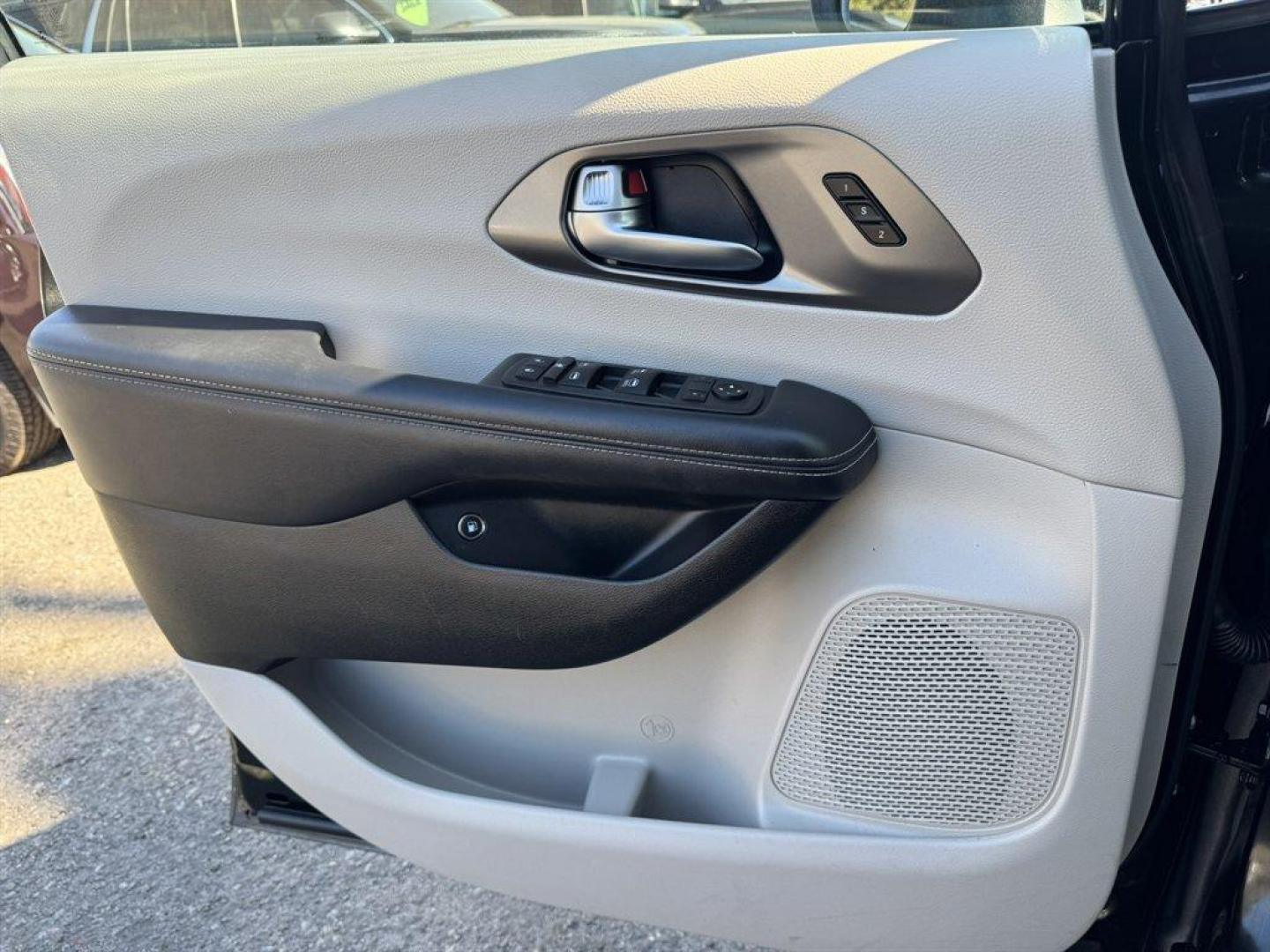 2023 Black /Black Chrysler Pacifica (2C4RC1L79PR) with an 3.6l V6 Smpi Dohc Phev 3. engine, Automatic transmission, located at 745 East Steele Rd., West Columbia, SC, 29170, (803) 755-9148, 33.927212, -81.148483 - Special Internet Price! 2023 Chrysler Pacifica - Photo#18