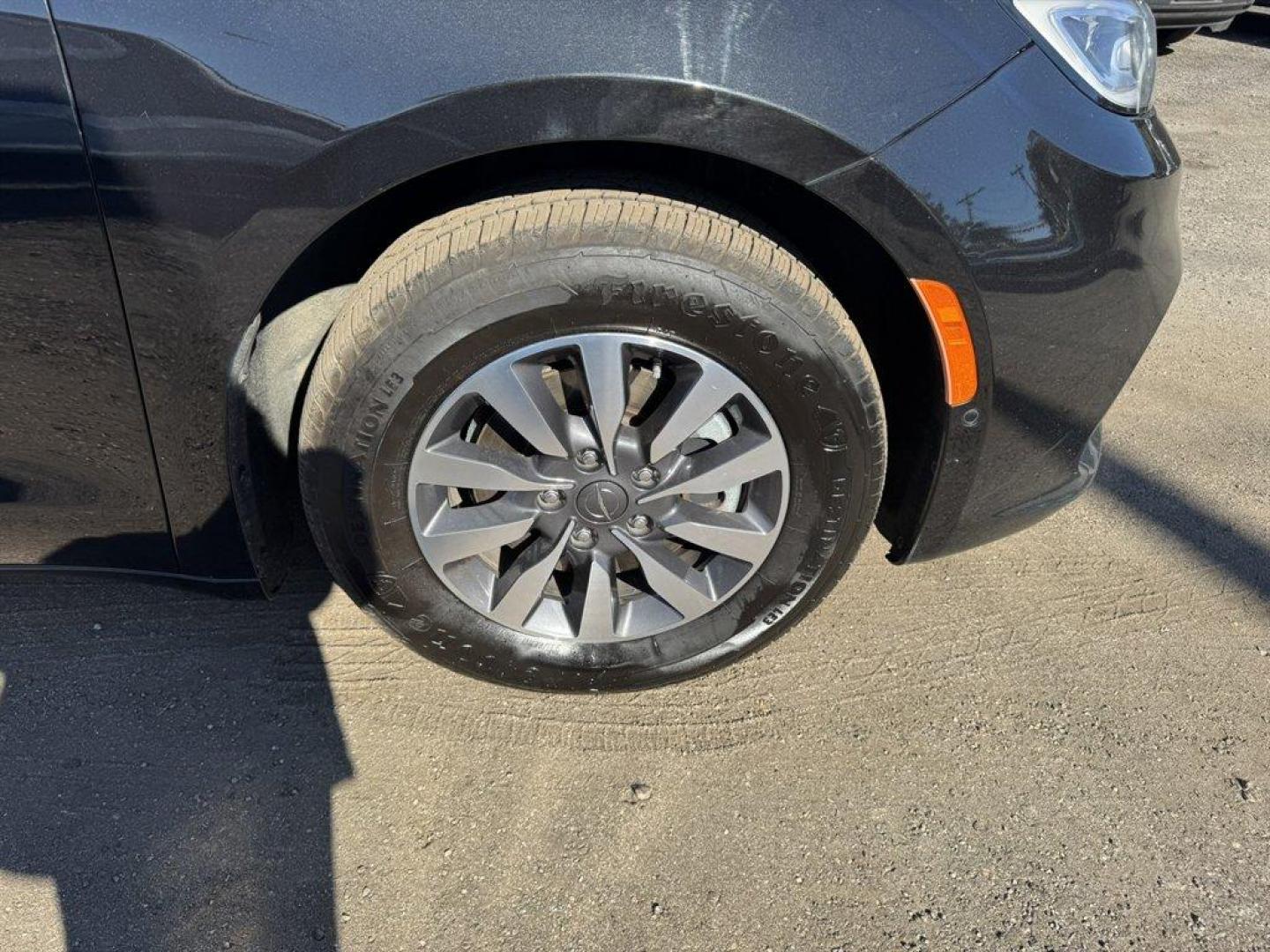 2023 Black /Black Chrysler Pacifica (2C4RC1L79PR) with an 3.6l V6 Smpi Dohc Phev 3. engine, Automatic transmission, located at 745 East Steele Rd., West Columbia, SC, 29170, (803) 755-9148, 33.927212, -81.148483 - Special Internet Price! 2023 Chrysler Pacifica - Photo#30