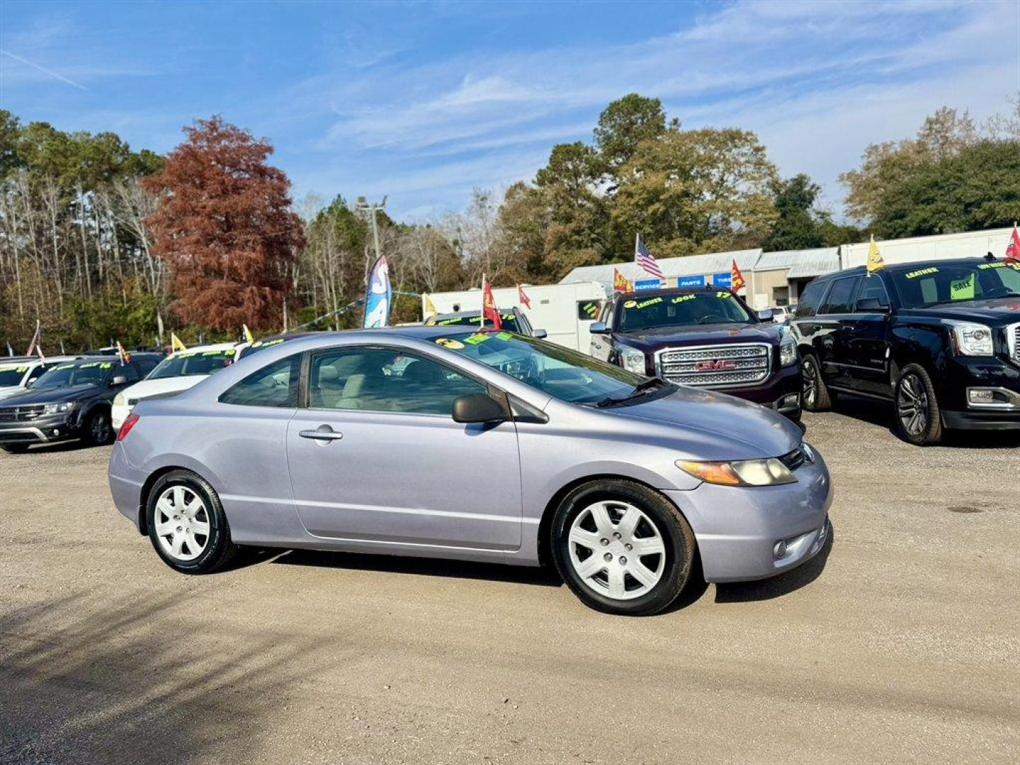 2006 Silver /Grey Honda Civic (2HGFG12636H) with an 1.8l I-4 MPI Sohc 1.8l engine, Automatic transmission, located at 745 East Steele Rd., West Columbia, SC, 29170, (803) 755-9148, 33.927212, -81.148483 - Special Internet Special - Photo#2